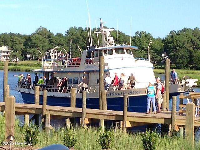 100568016 | Photo 25