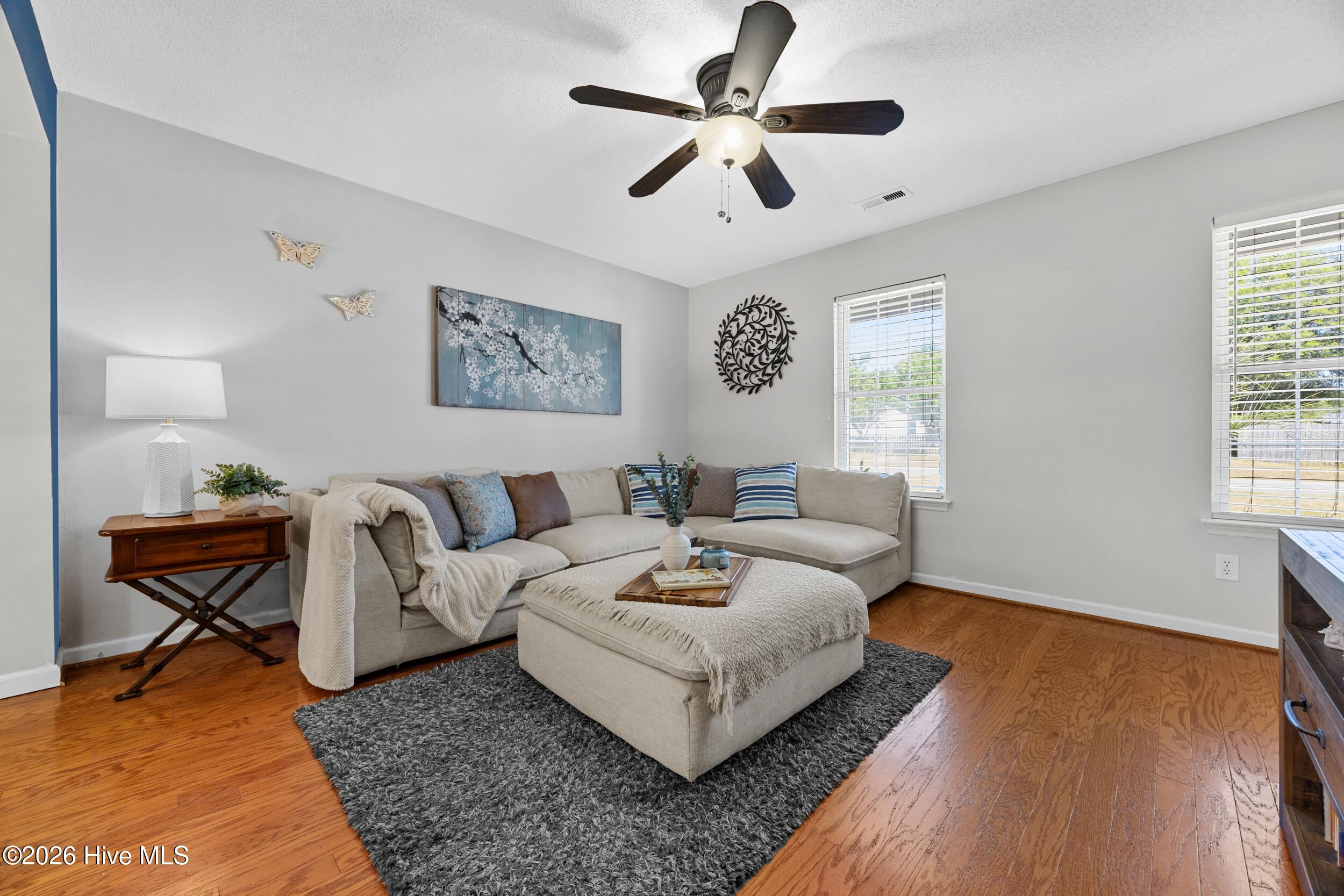 100569282 | Photo 10