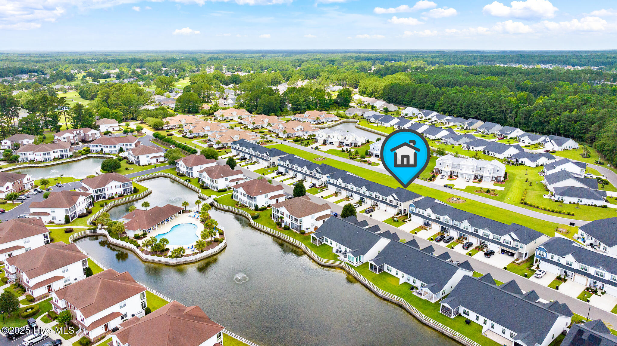 100518032 | Photo 43