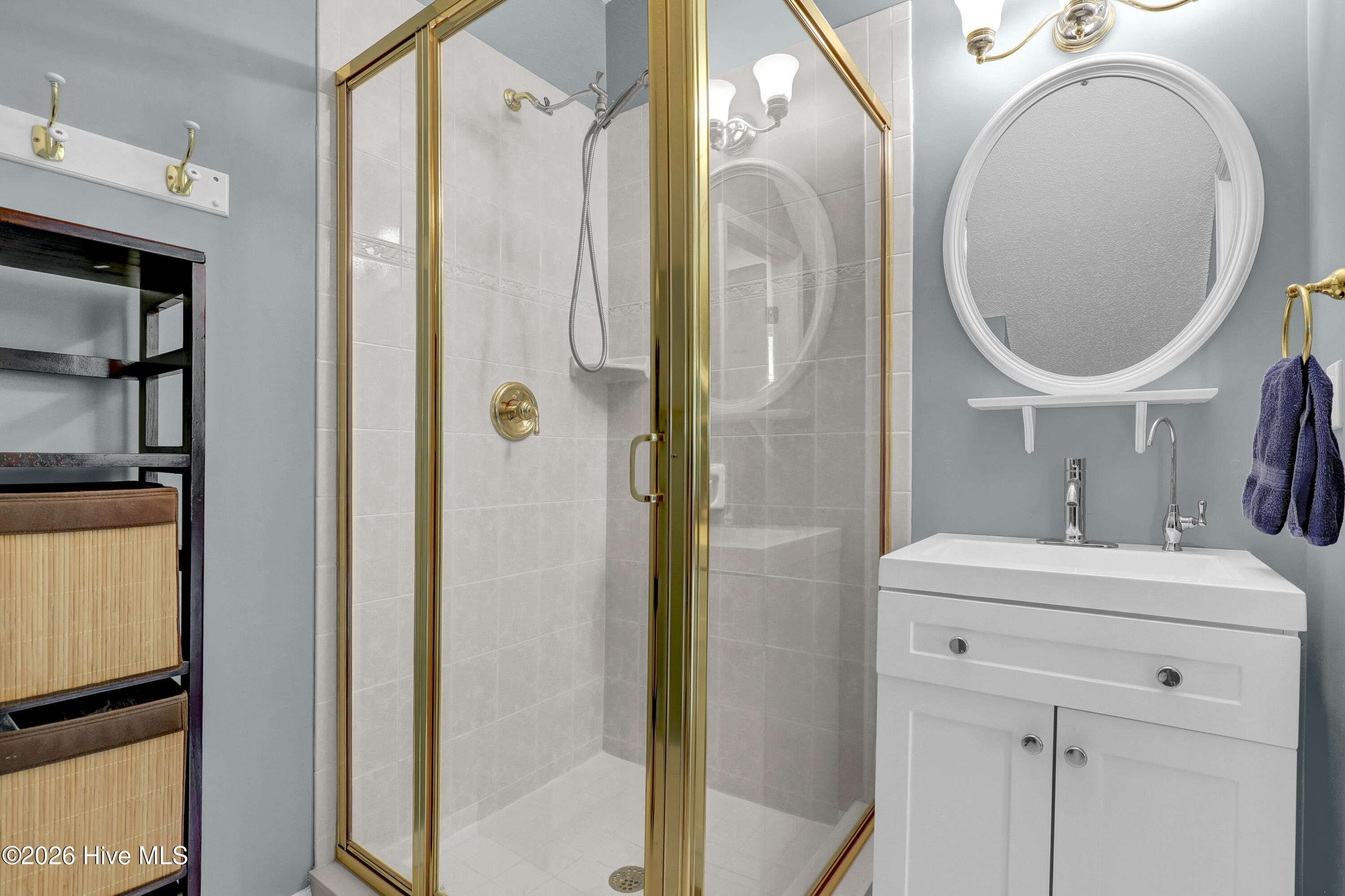 100570699 | Photo 37