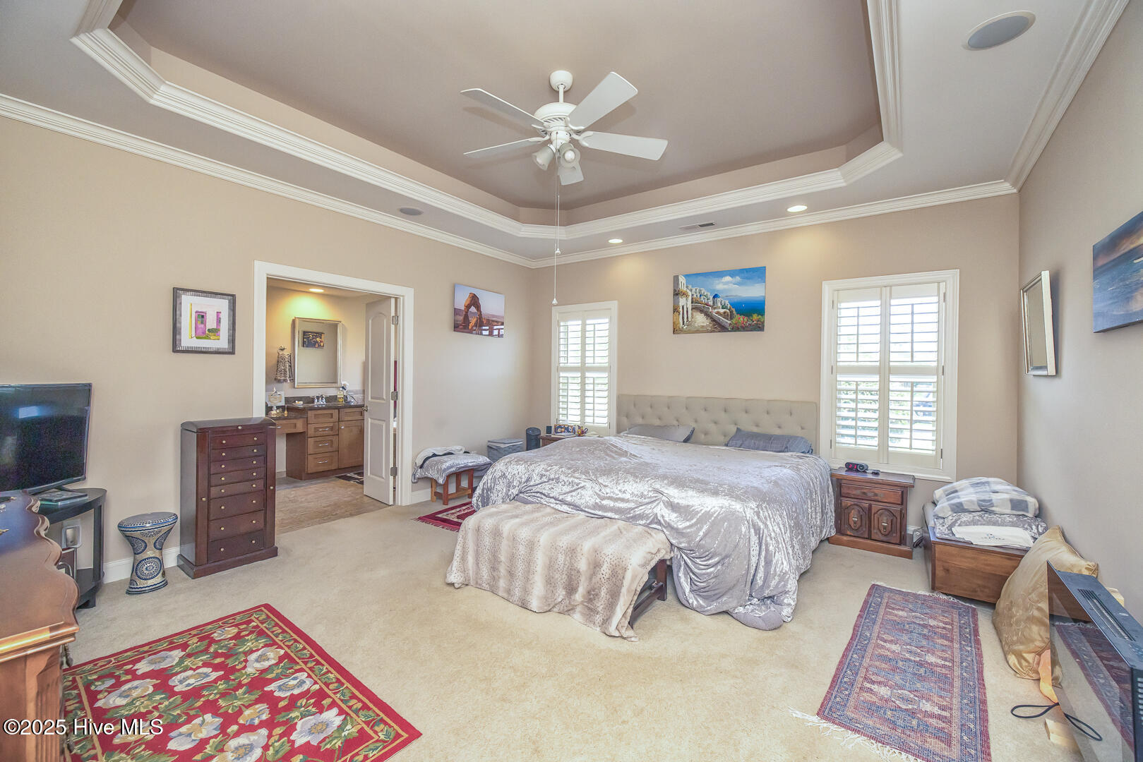 100548390 | Photo 13