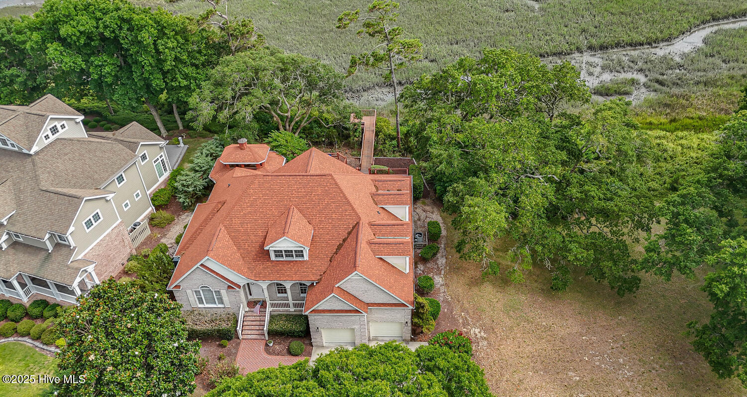 100510807 | Photo 57