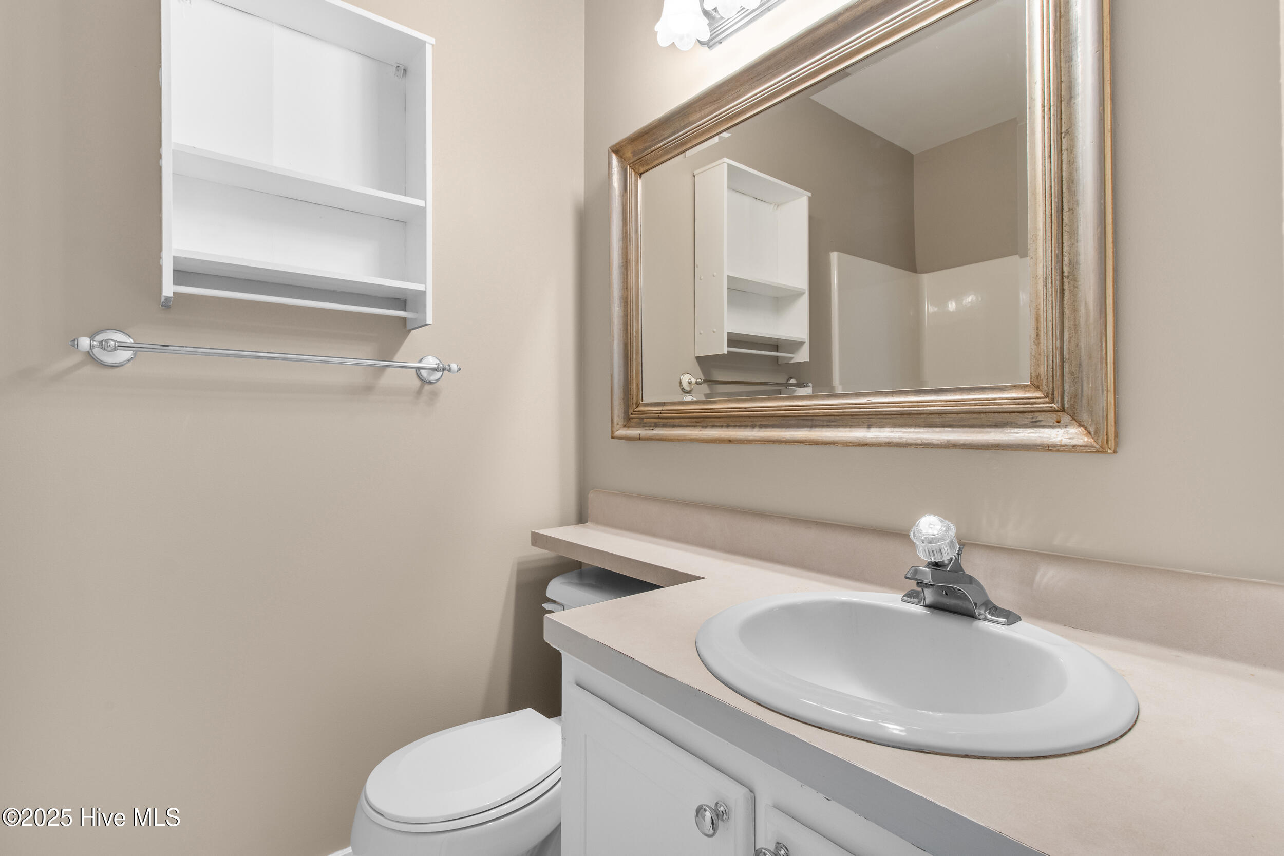 100540699 | Photo 27