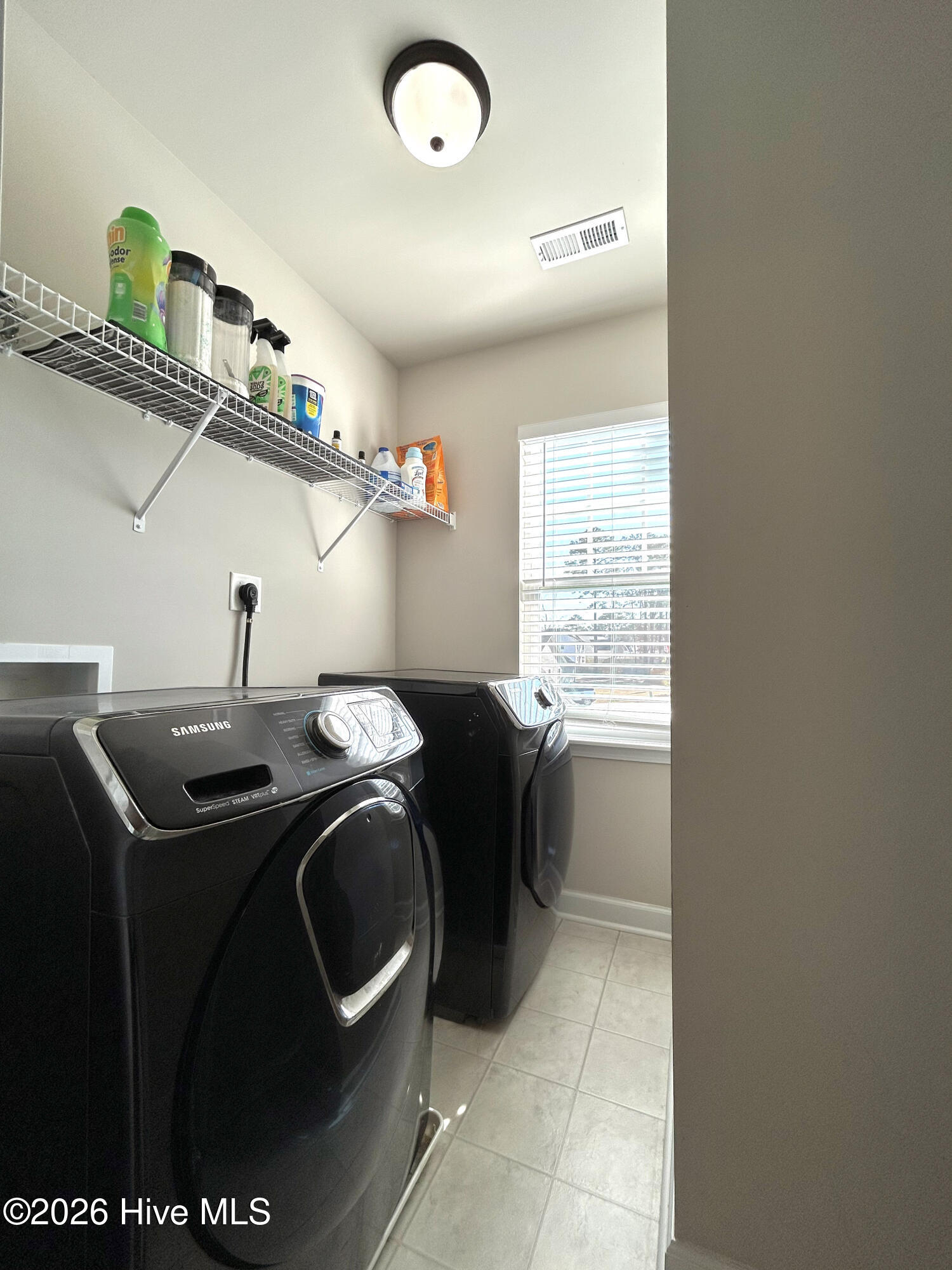 100557400 | Photo 24