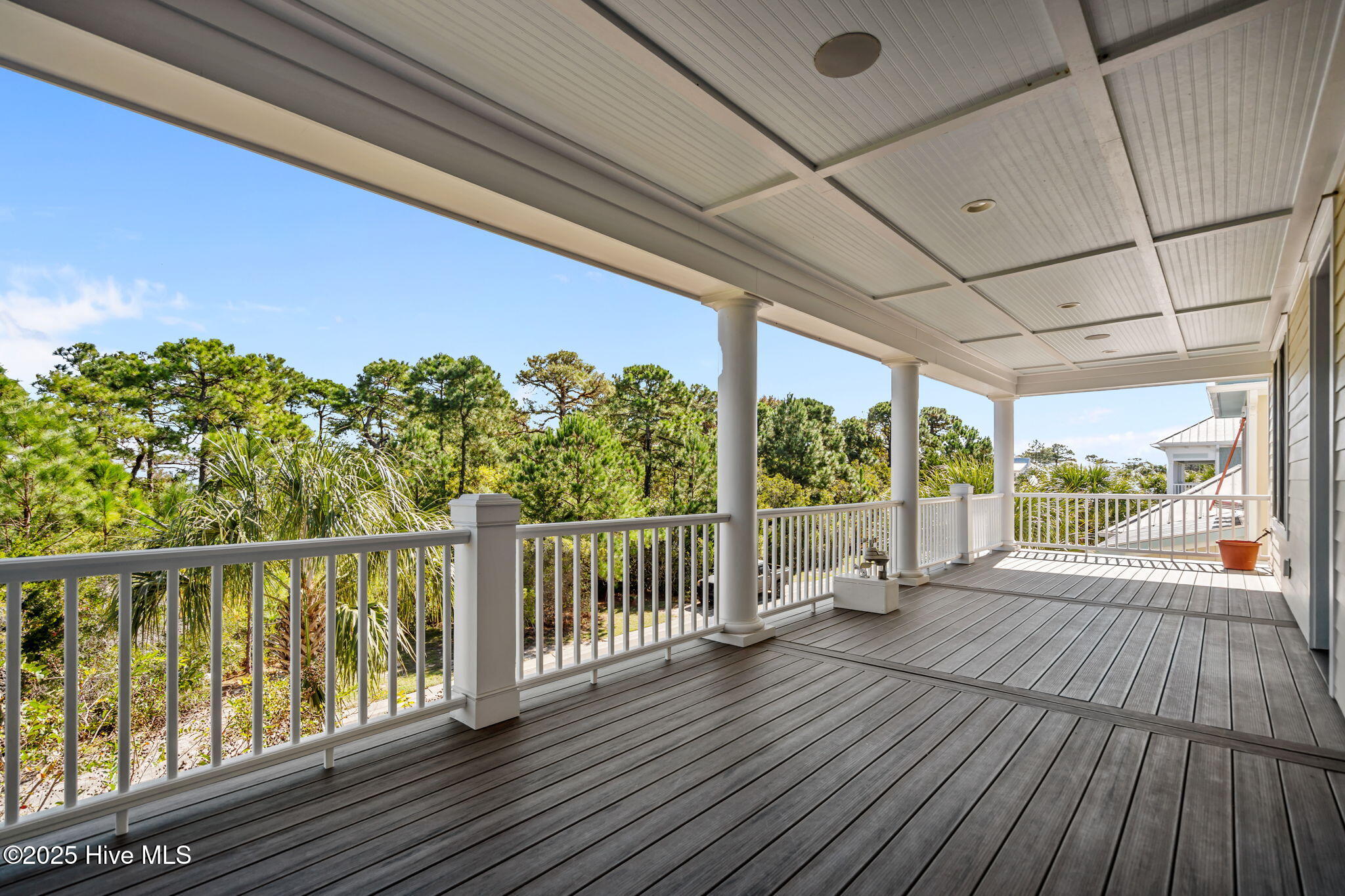 100535952 | Photo 62