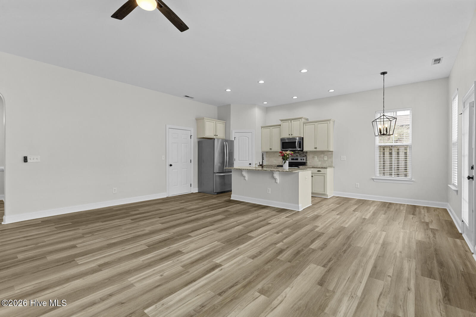 100562904 | Photo 10