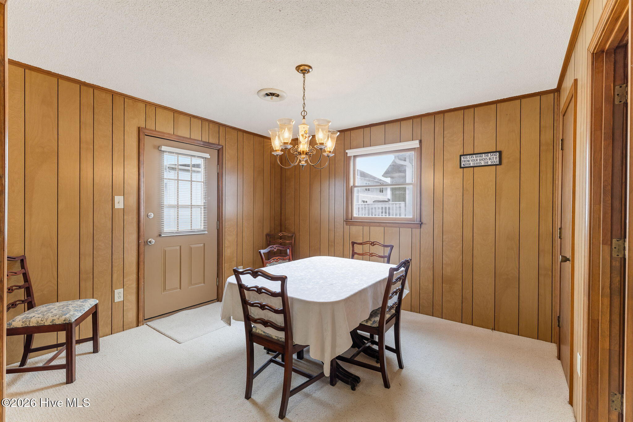 100565875 | Photo 17