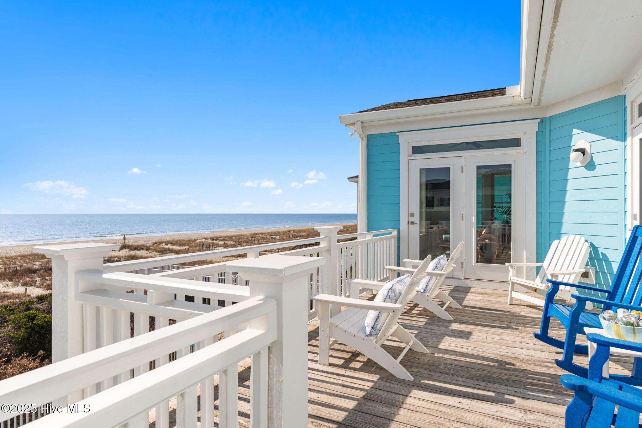 100542576 | Photo 66