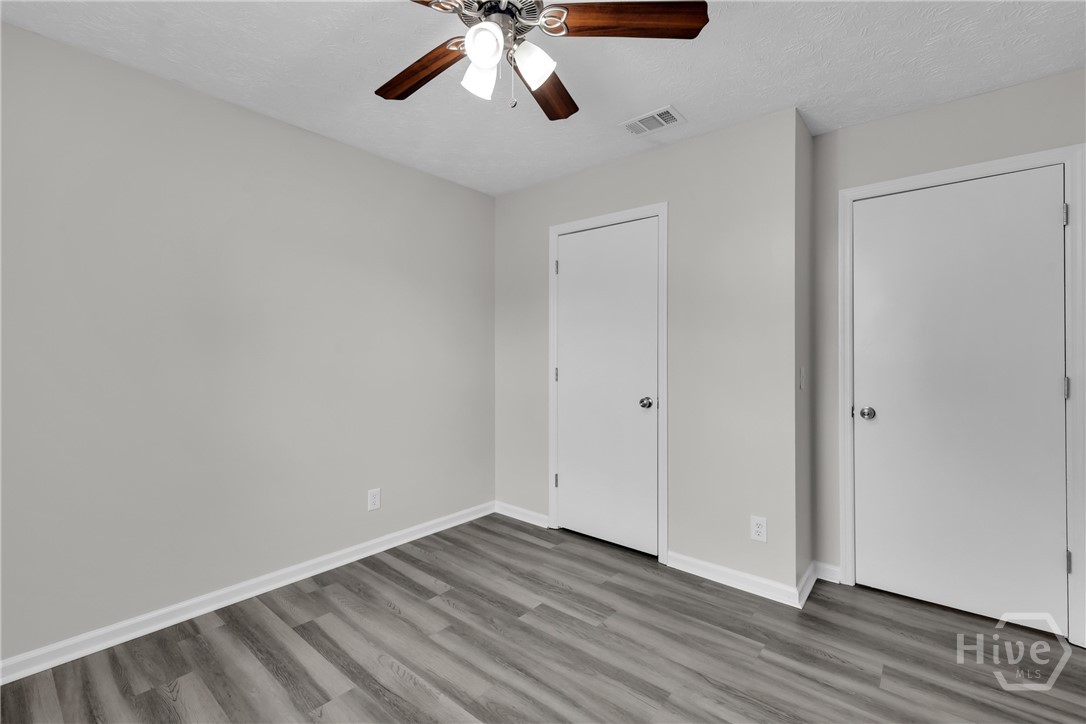 Guest Room (2)