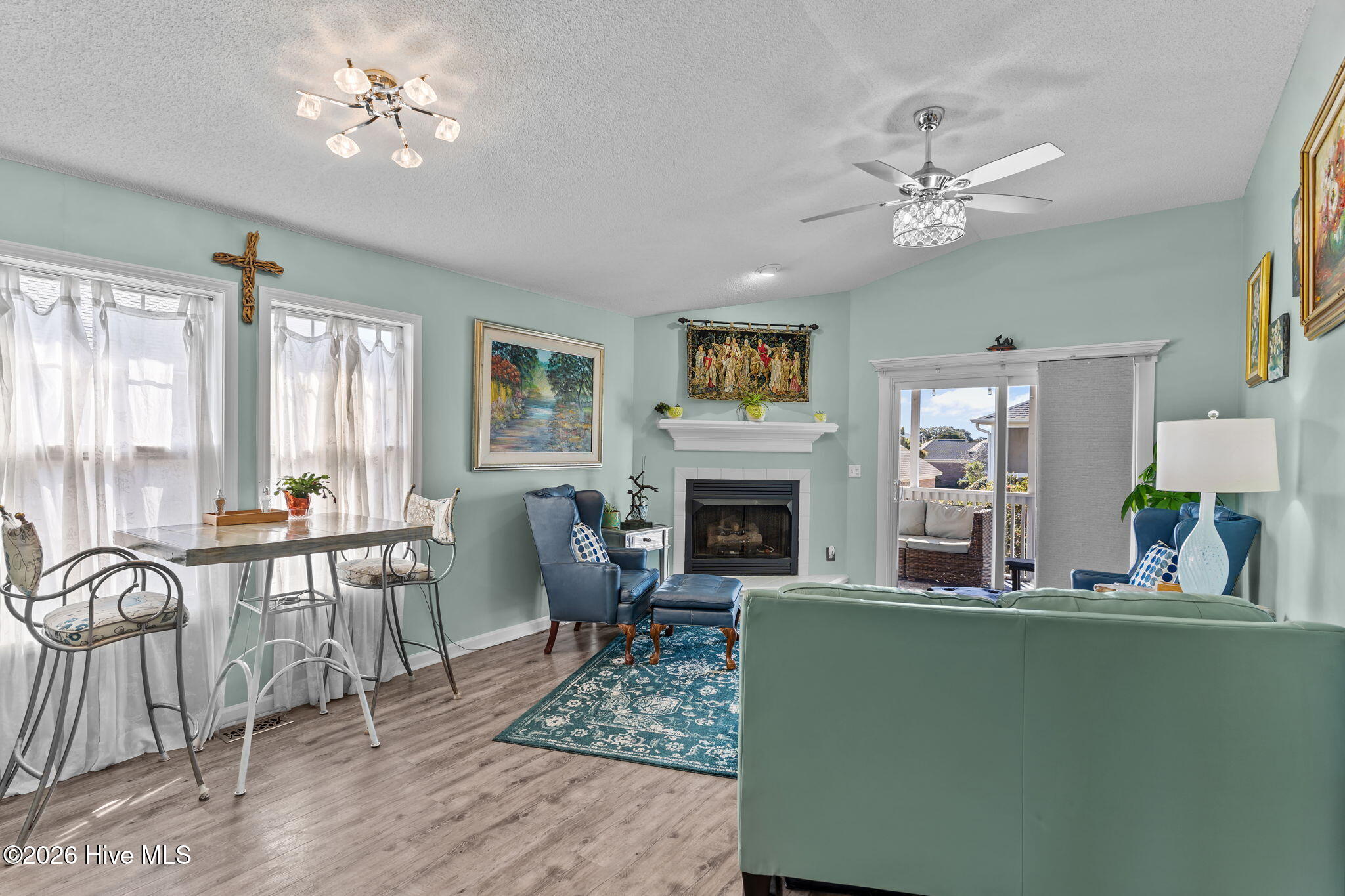 100551666 | Photo 16