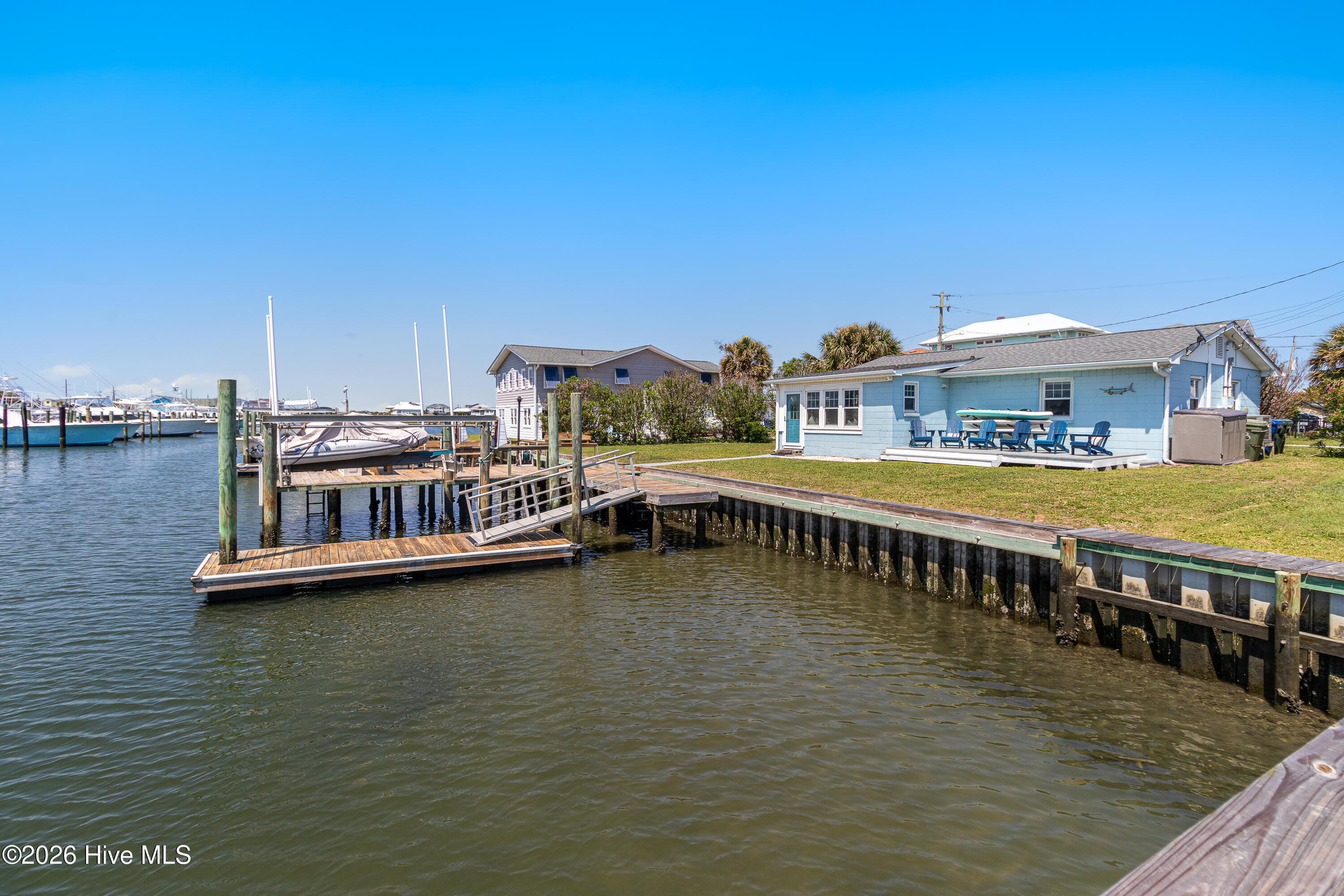 213 W Bogue Sound Drive,Atlantic Beach