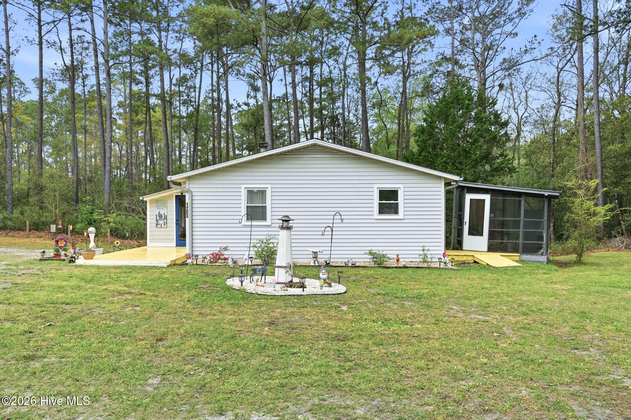 100565168 | Photo 38