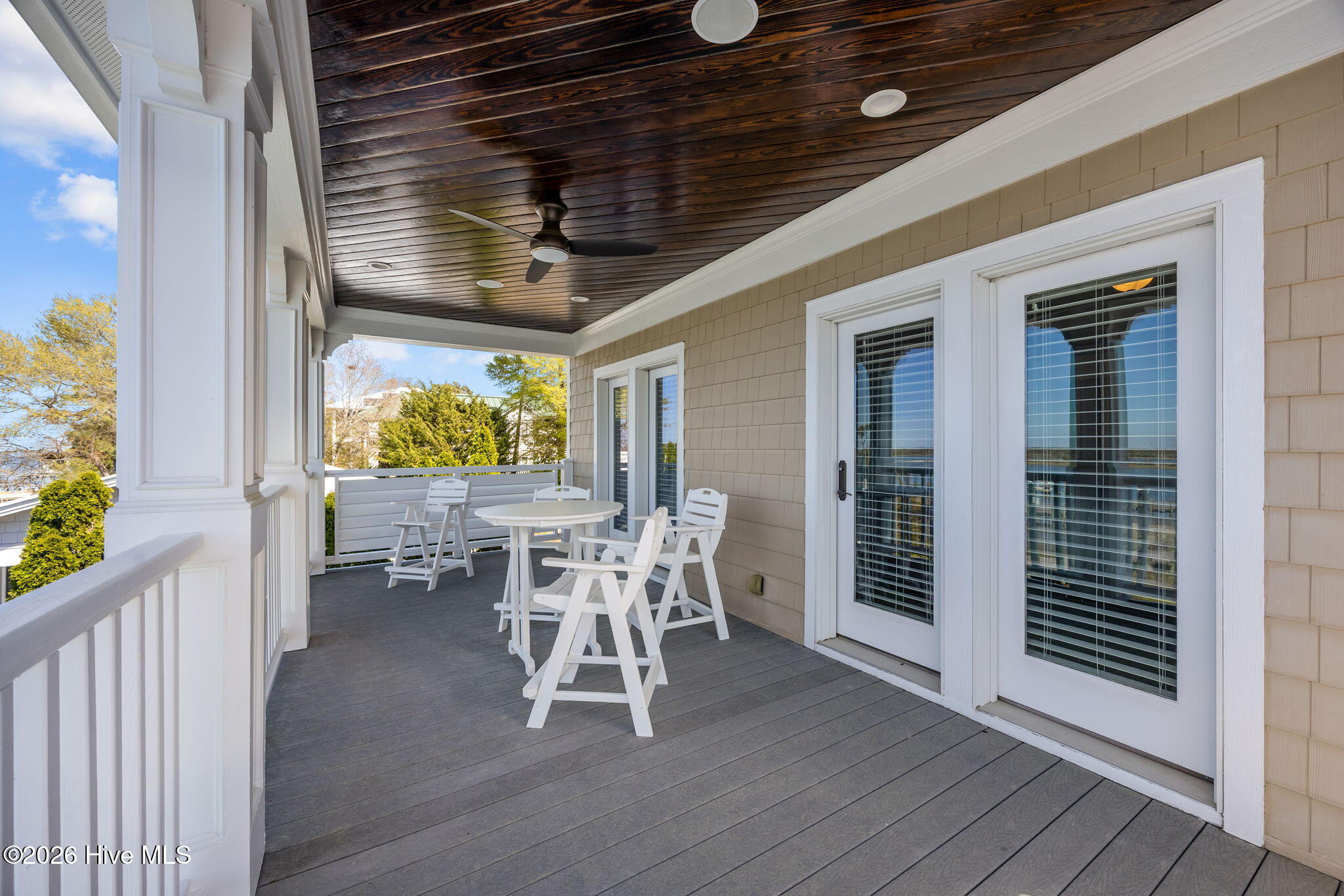 100564617 | Photo 48