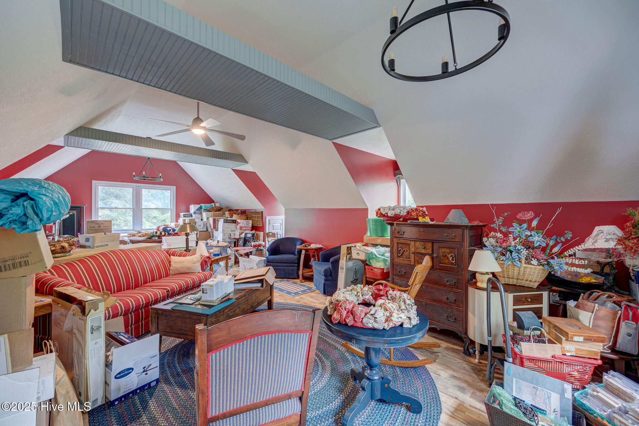 100553041 | Photo 37