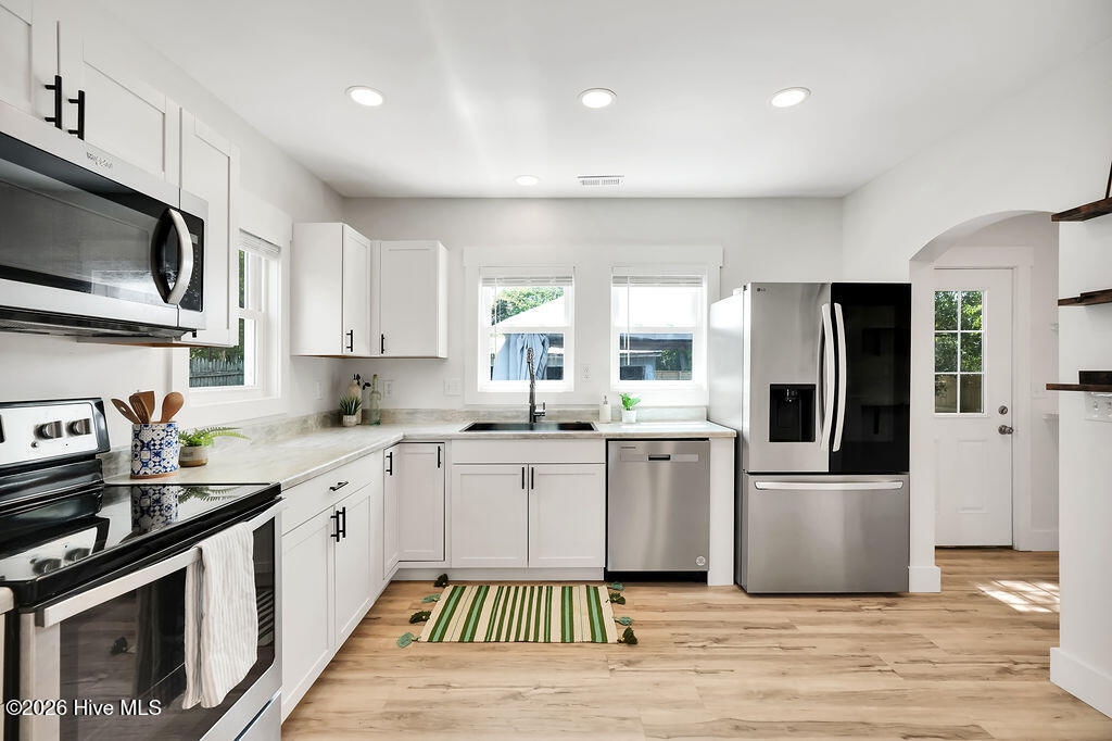 100566148 | Photo 10