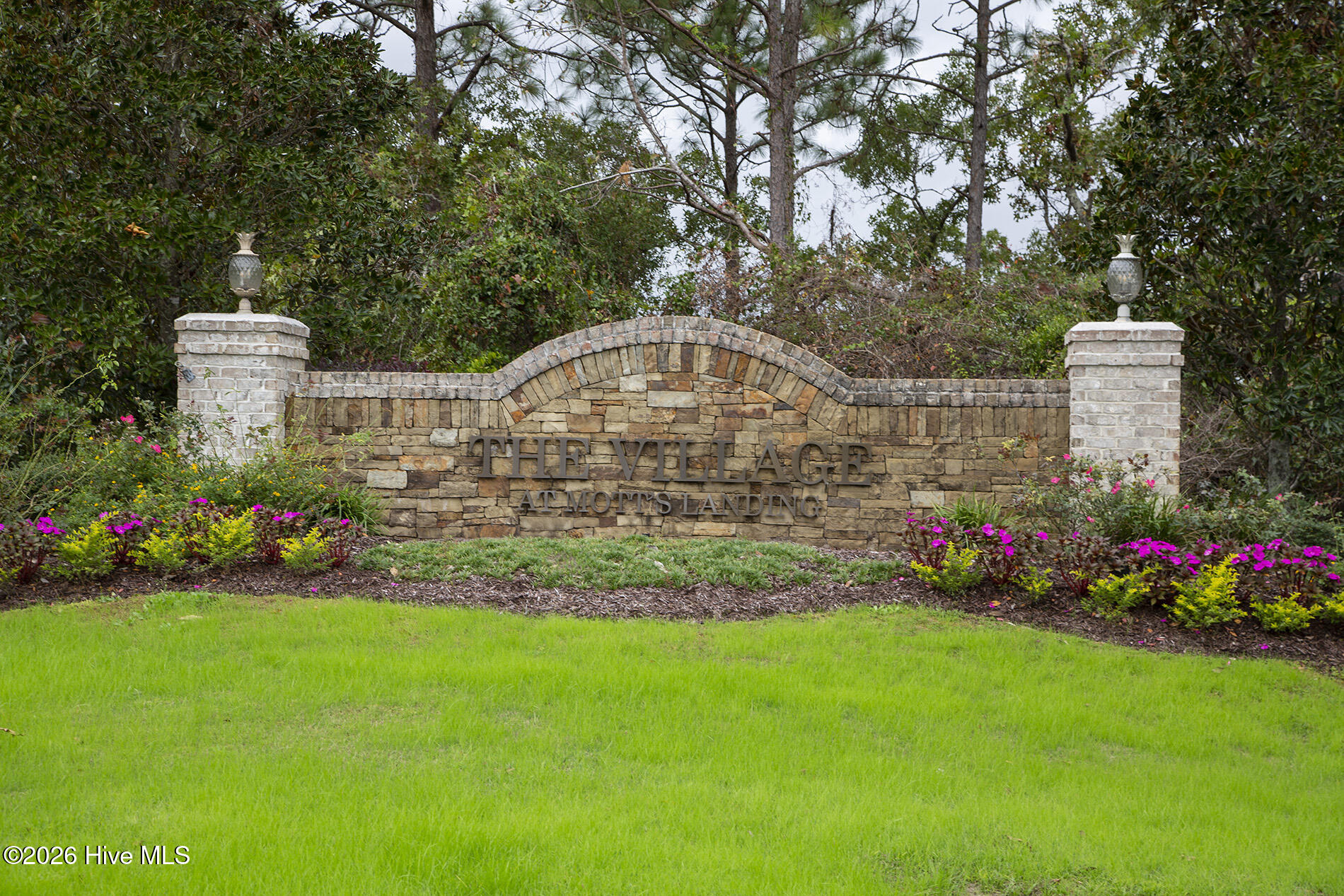 100556141 | Photo 49