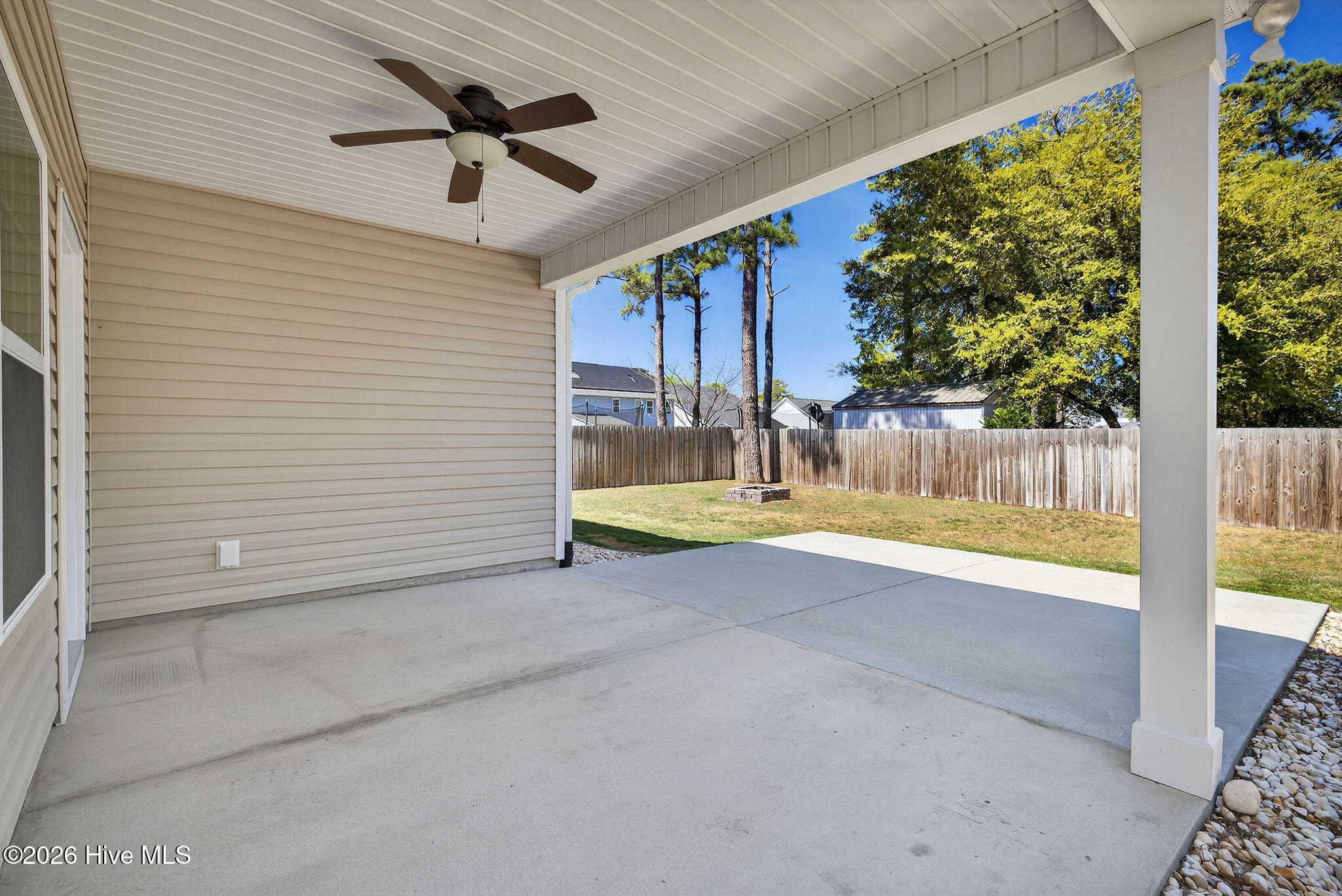 100564802 | Photo 45