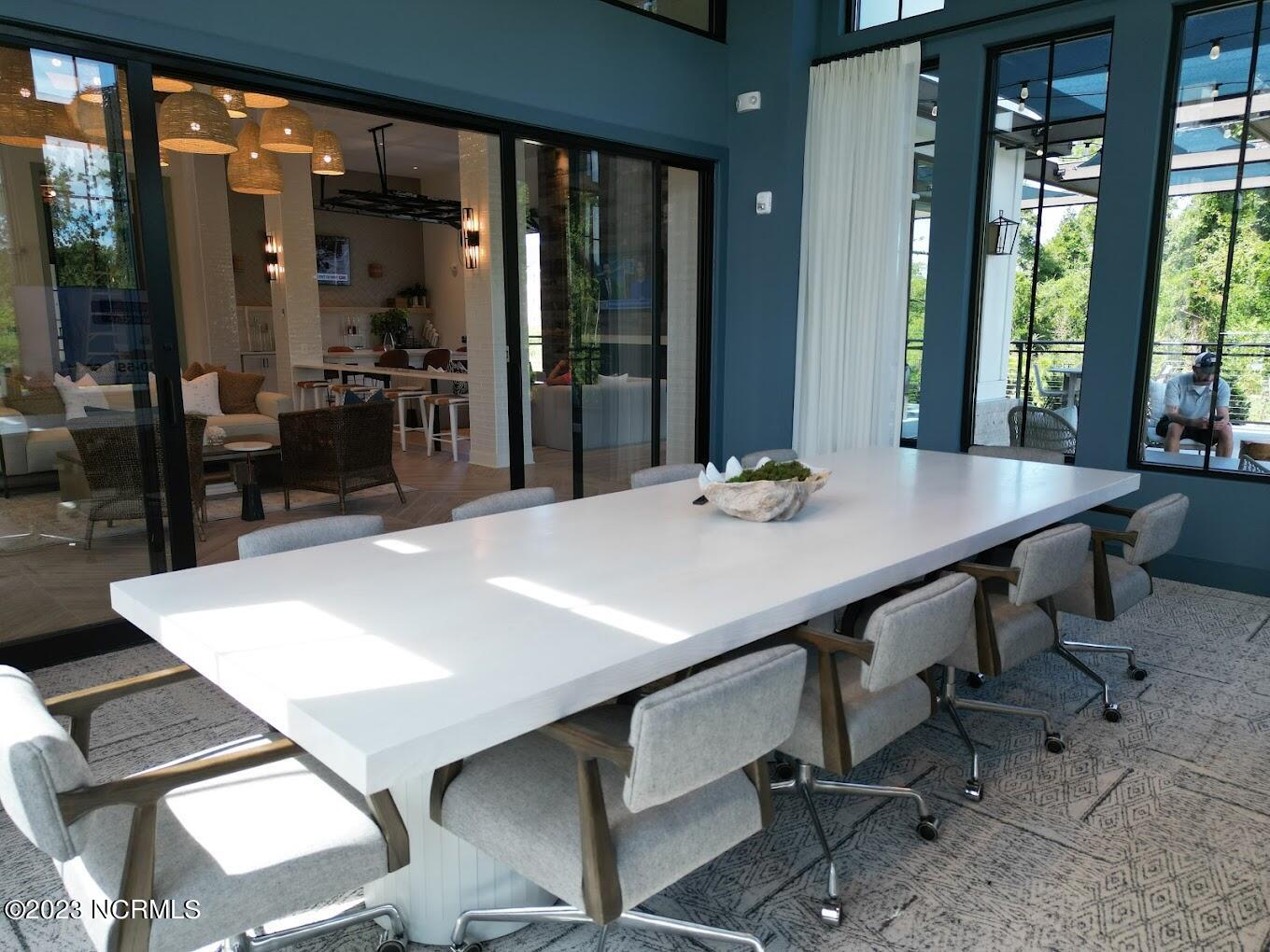 100546053 | Photo 21