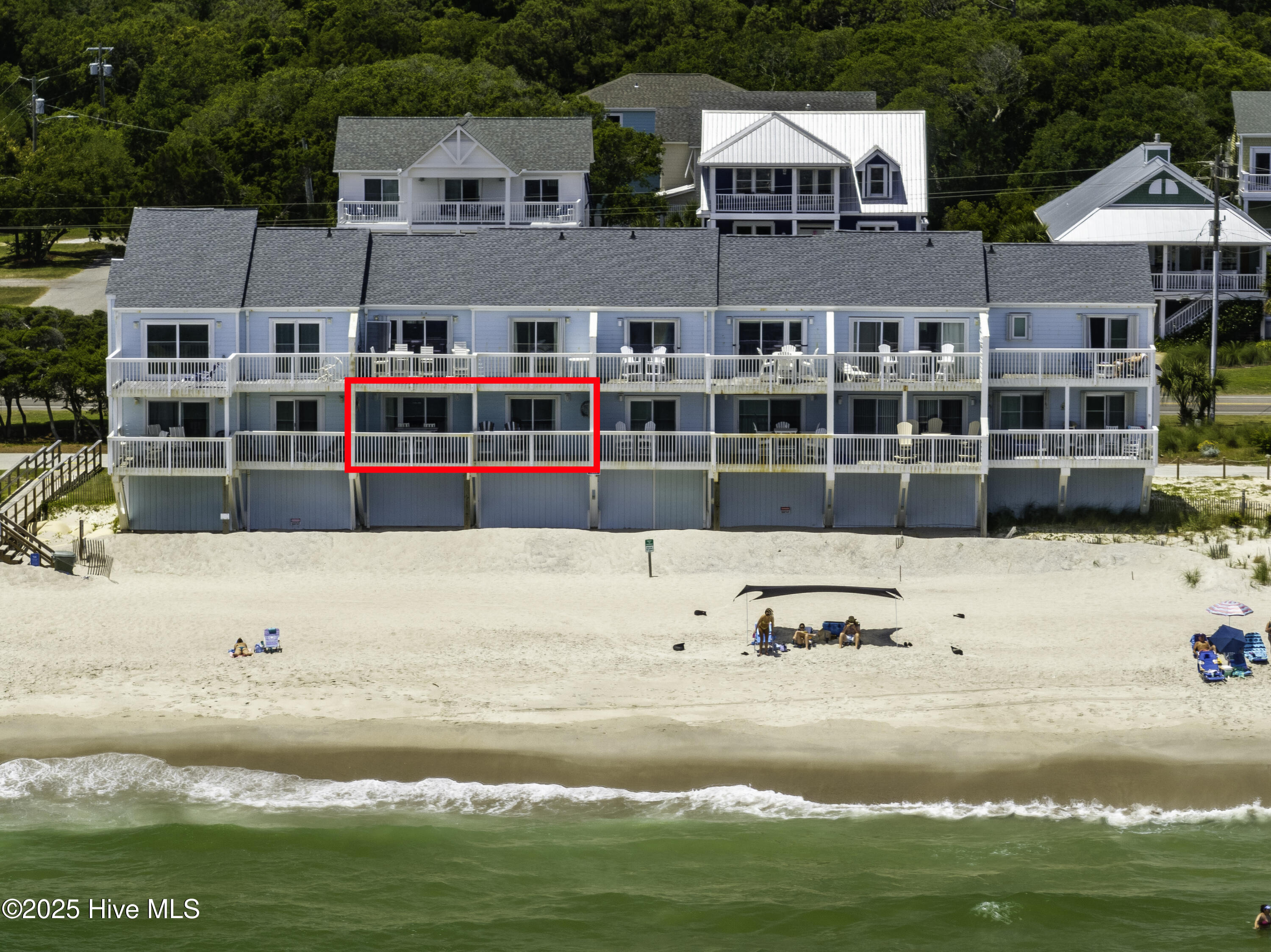 100560966 | Photo 75