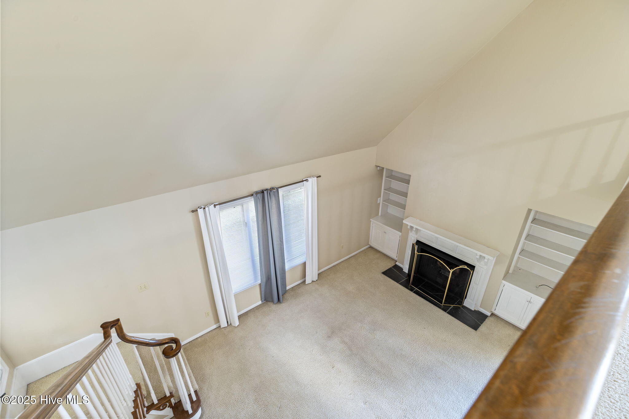 100535092 | Photo 29