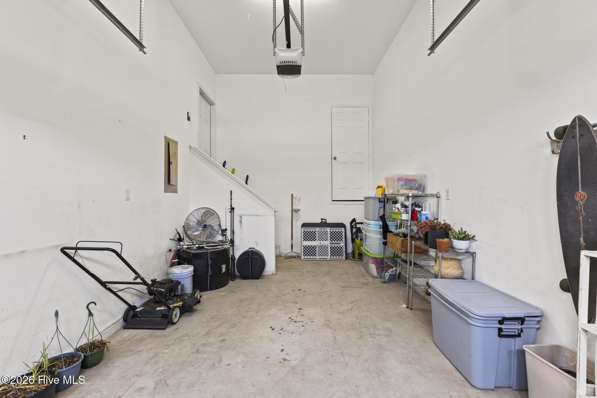 100556084 | Photo 22