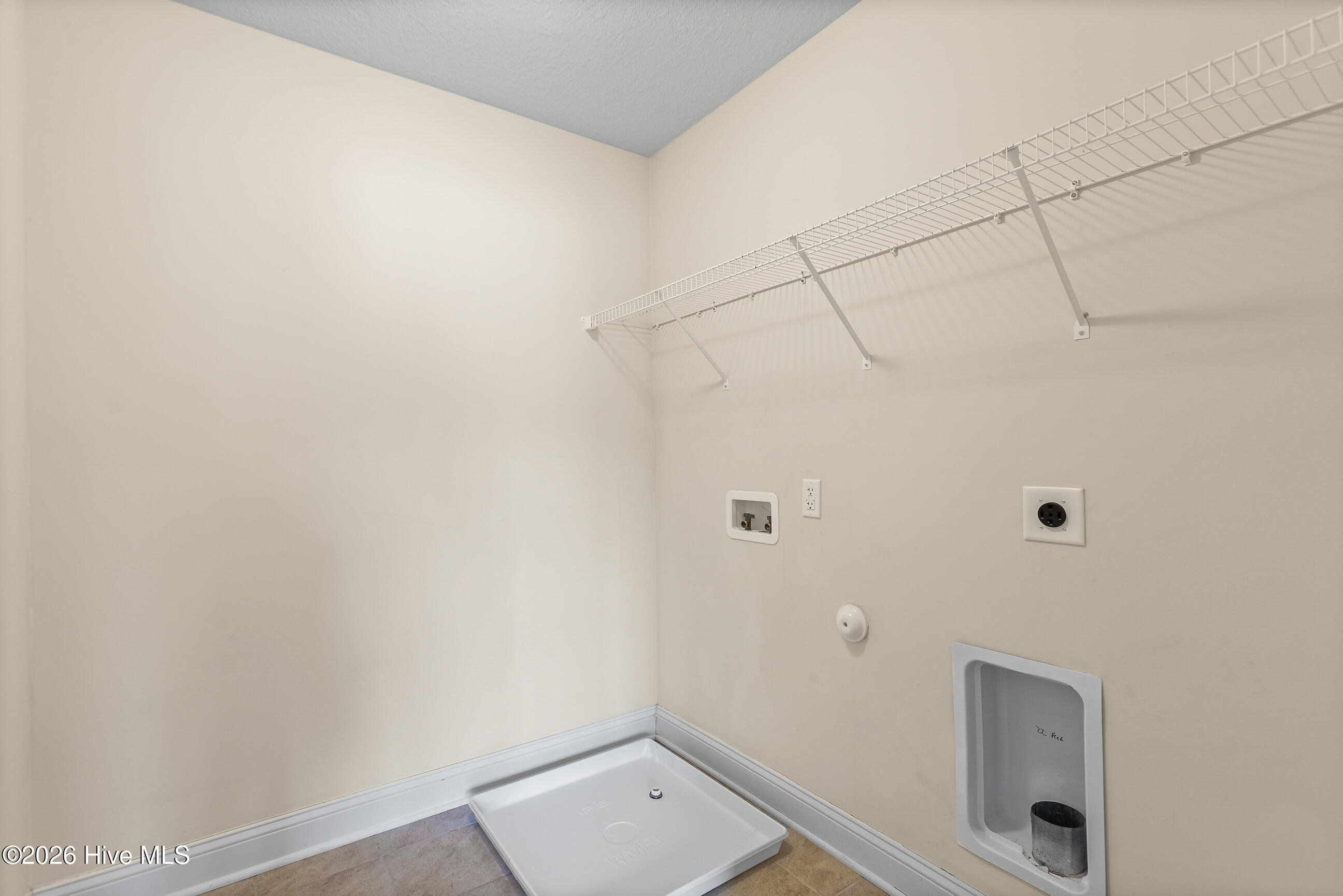 100557533 | Photo 25