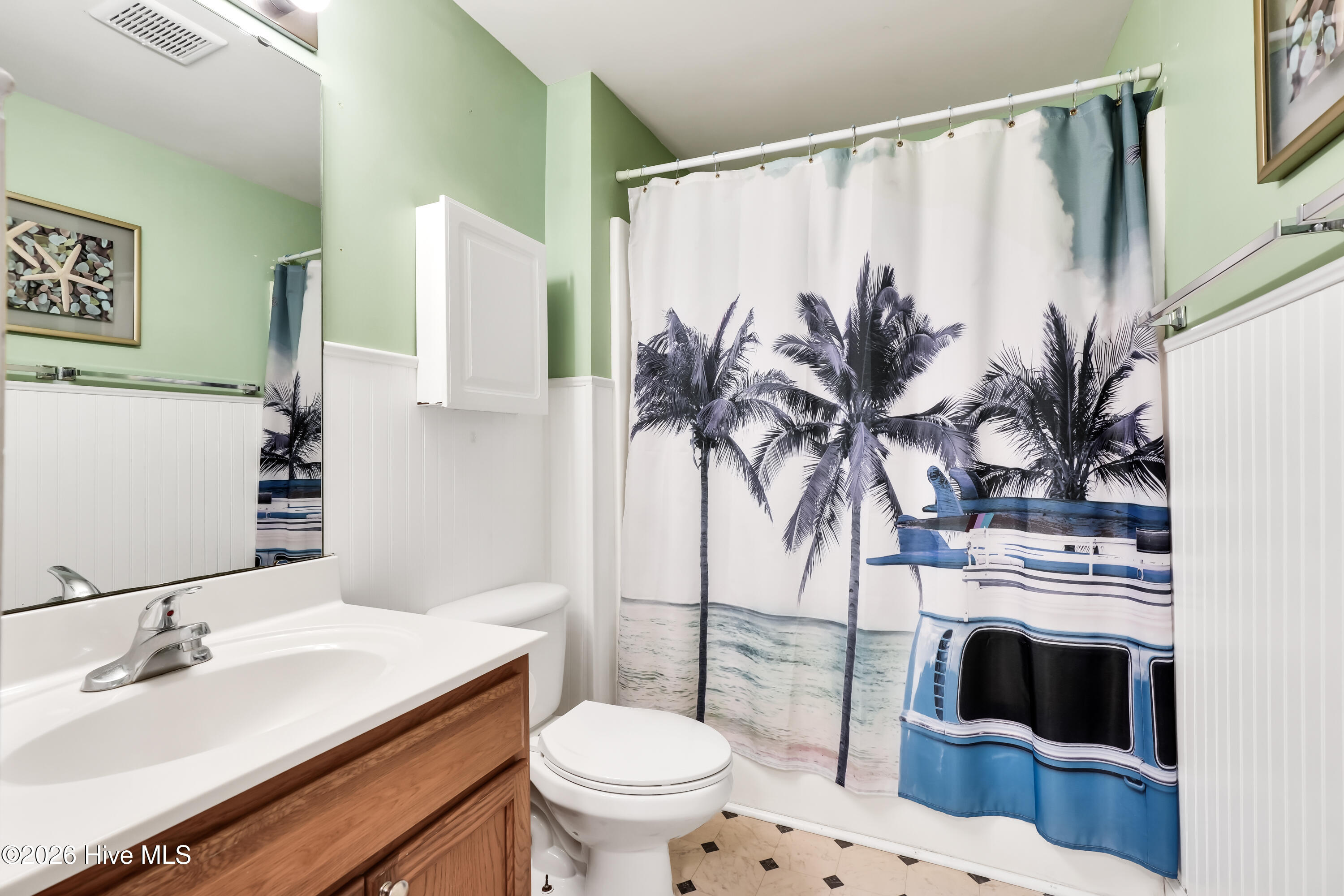 100568340 | Photo 17