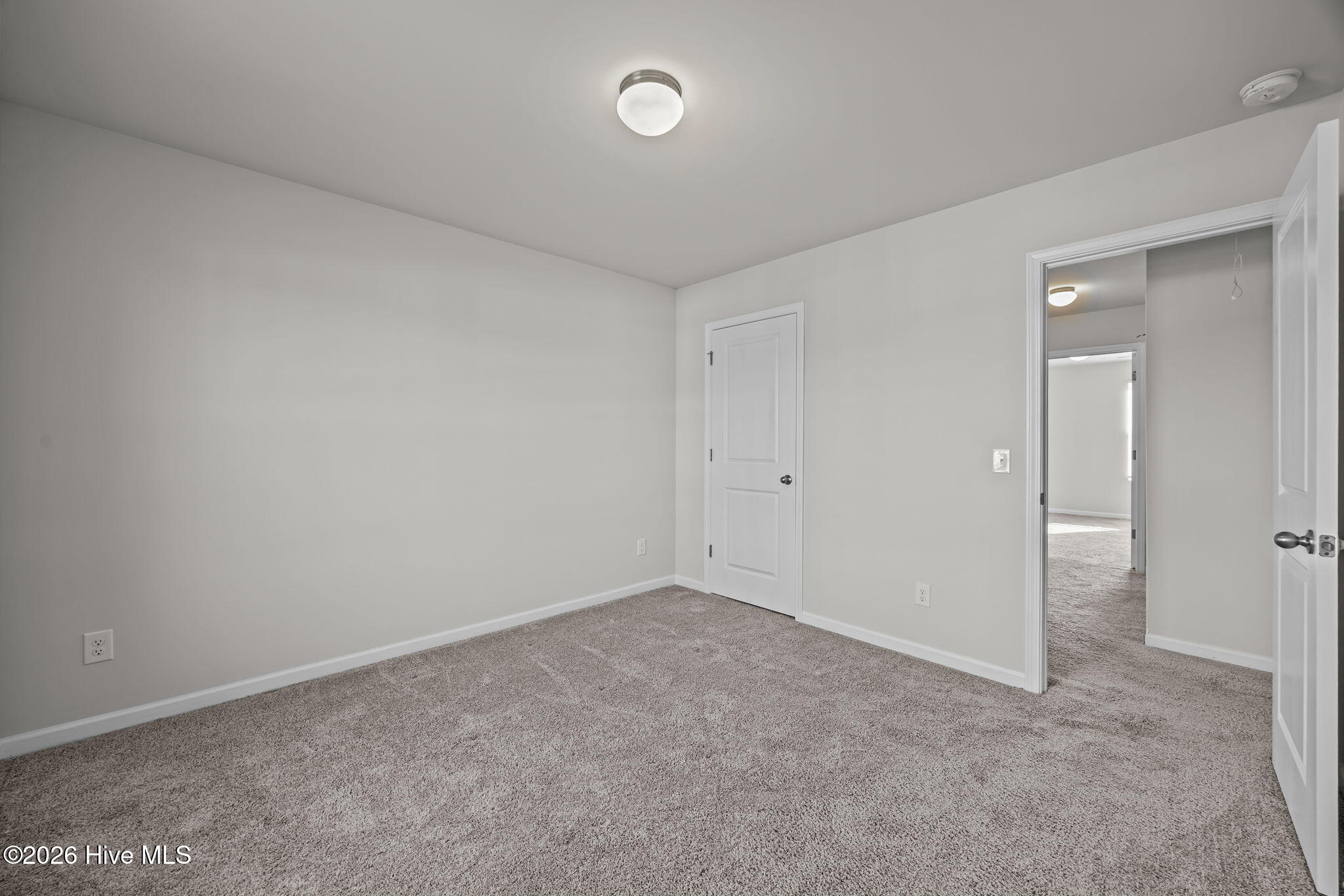 100549806 | Photo 31