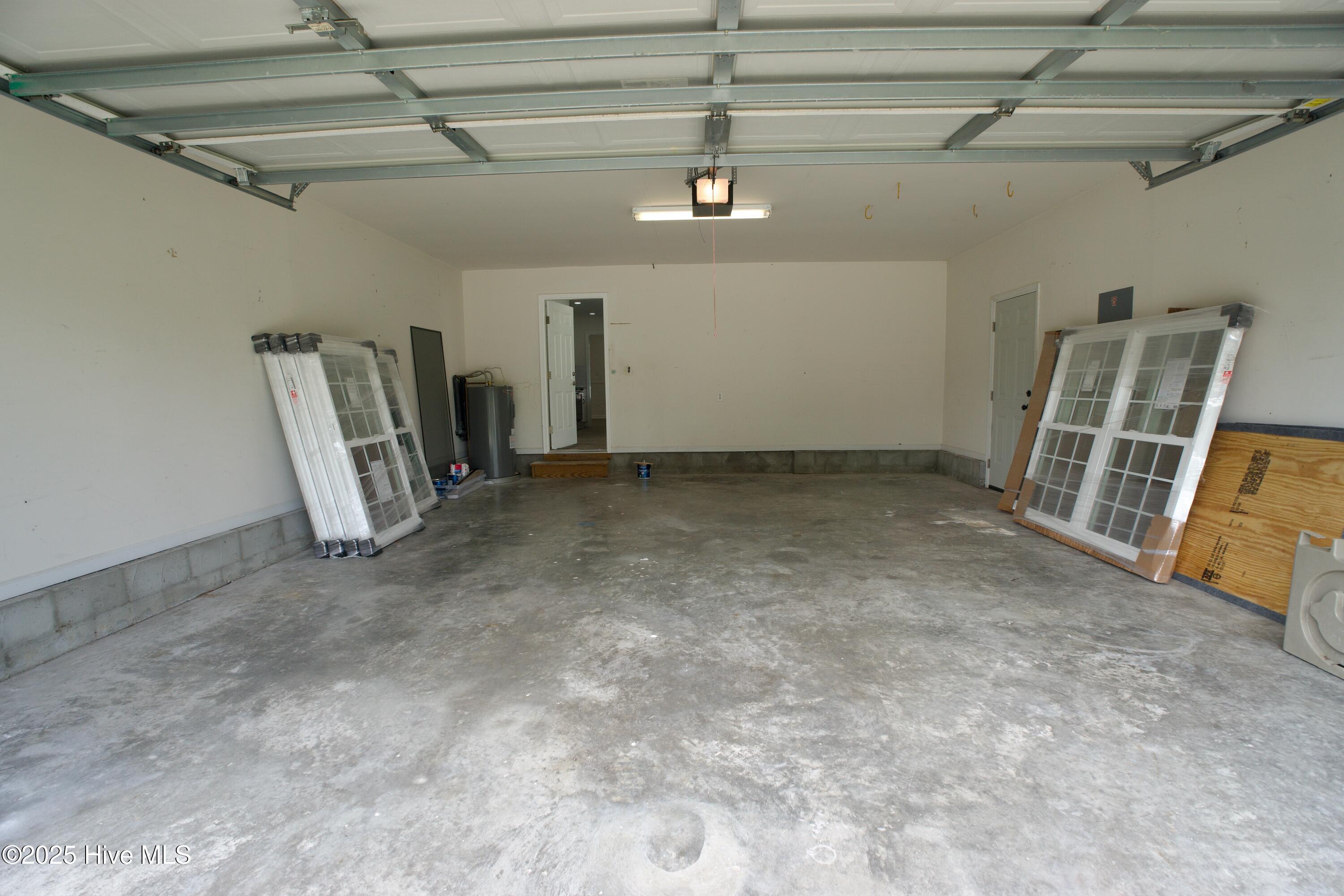 100527332 | Photo 34