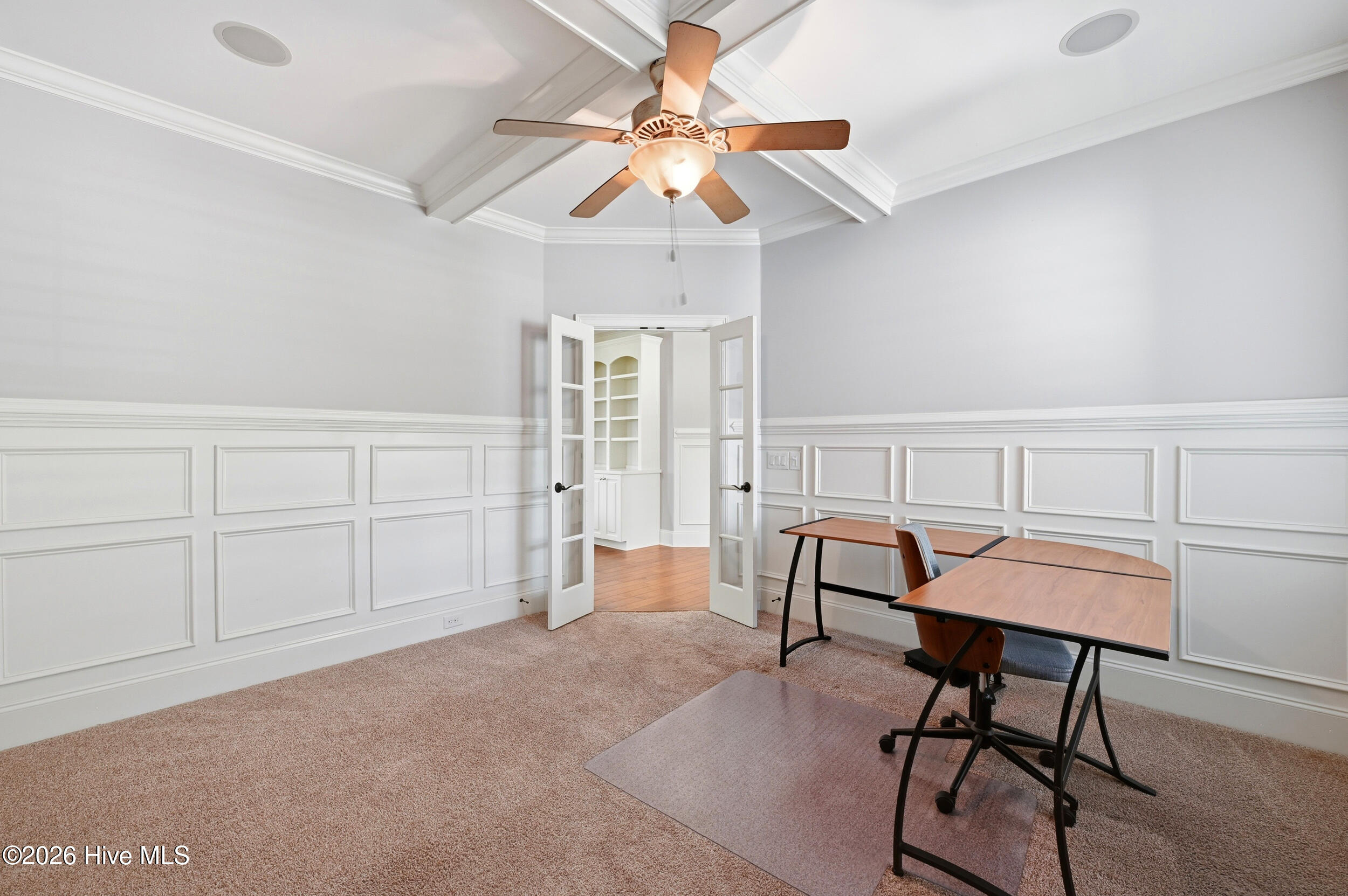 100567855 | Photo 41