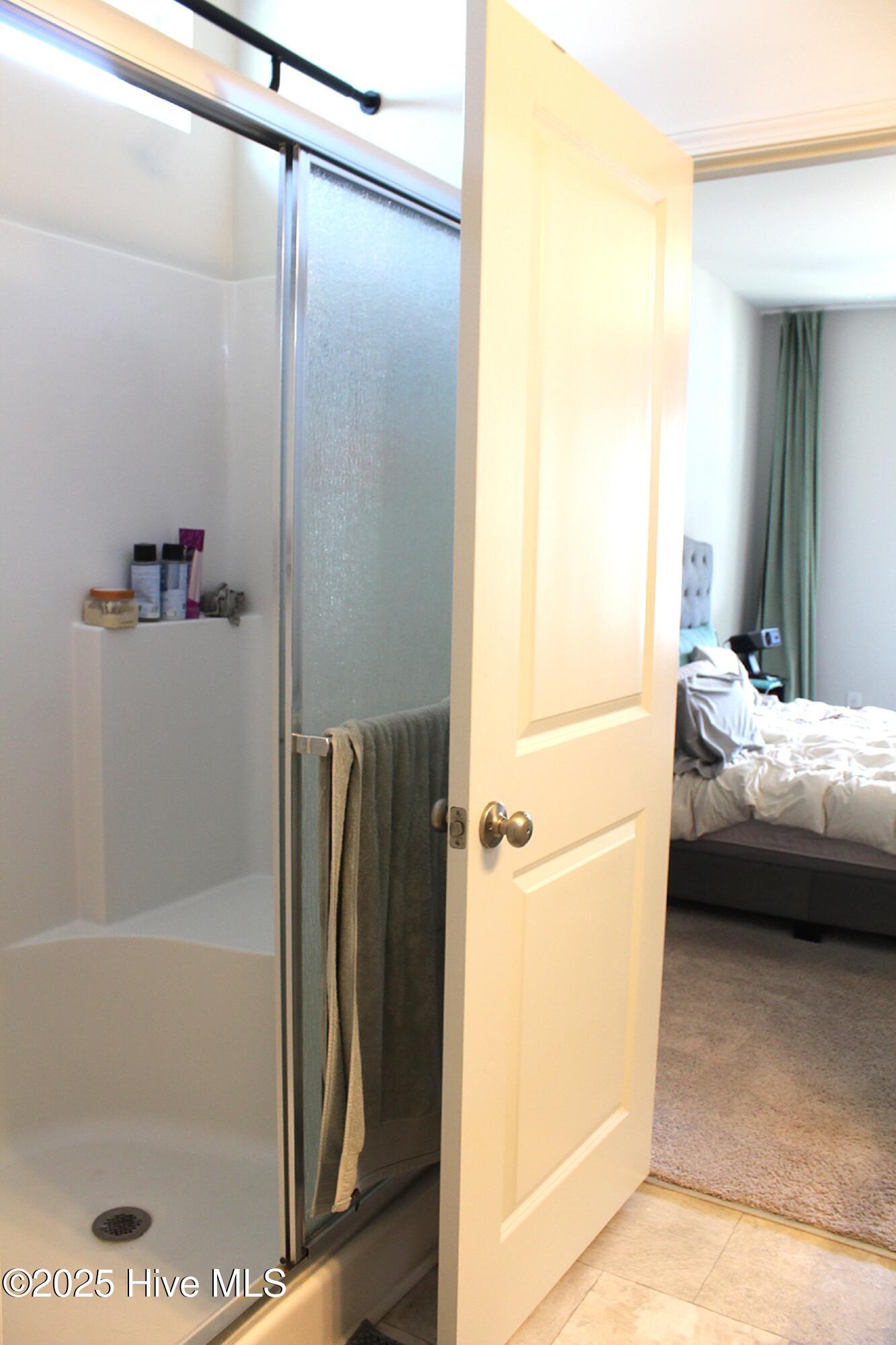 100515201 | Photo 12