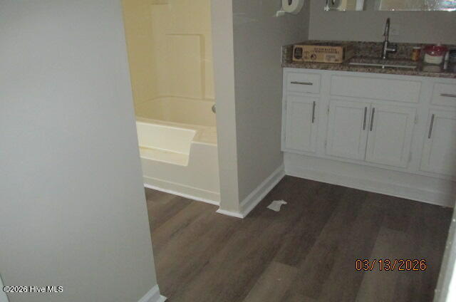 100560522 | Photo 14