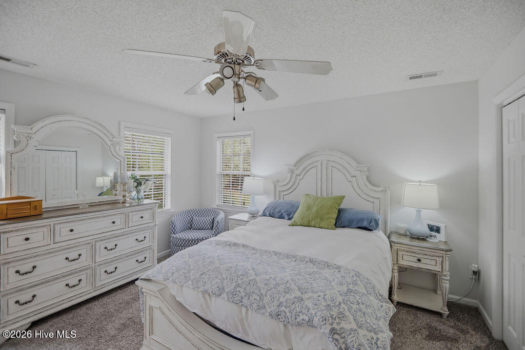 100565606 | Photo 48