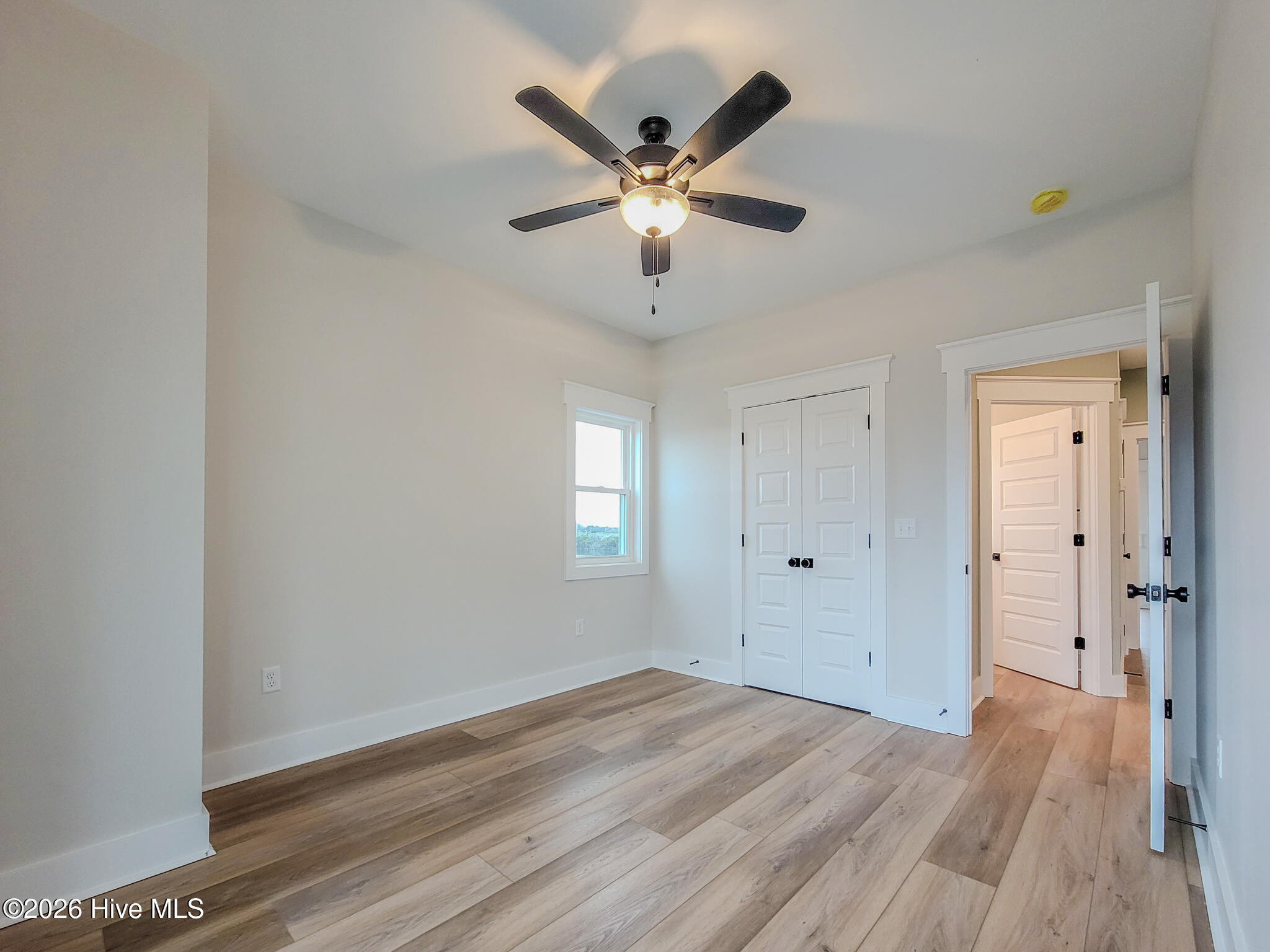 100553641 | Photo 50