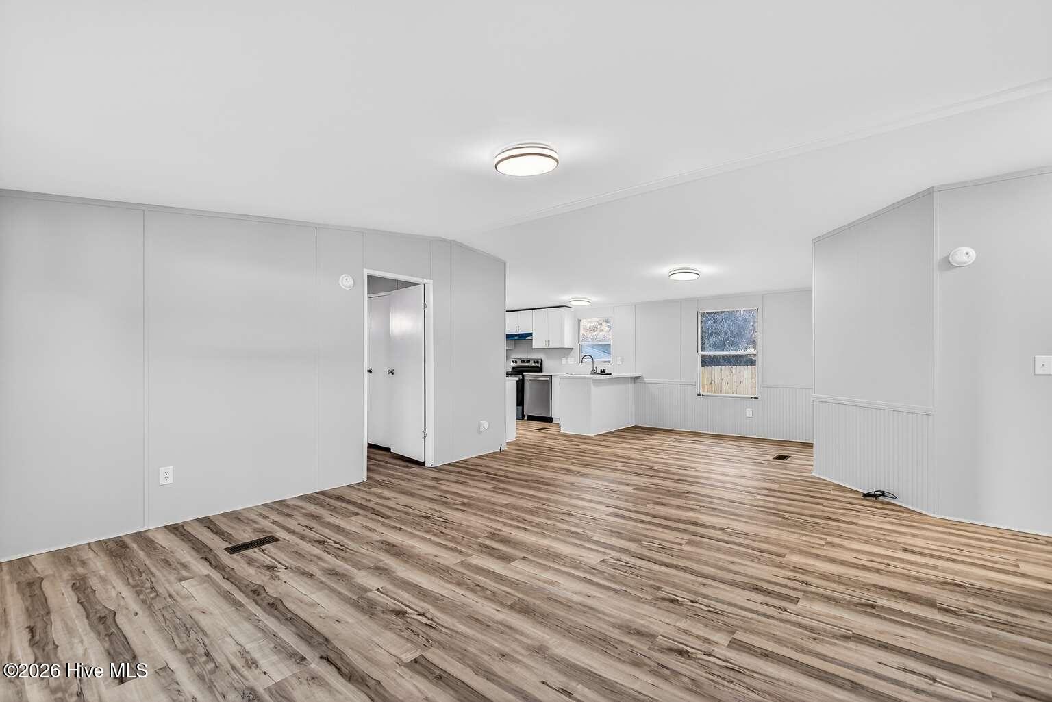 100551067 | Photo 10