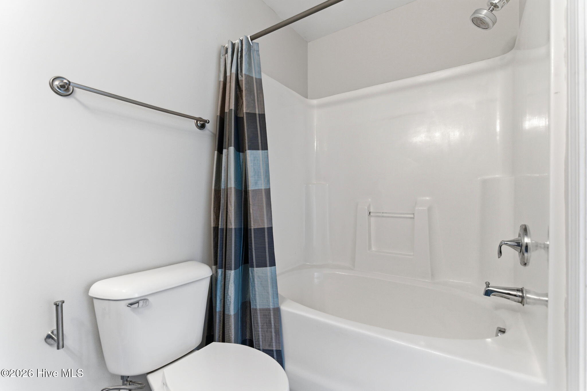 100570118 | Photo 22