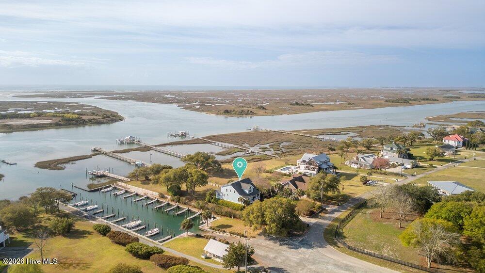 100563942 | Photo 64