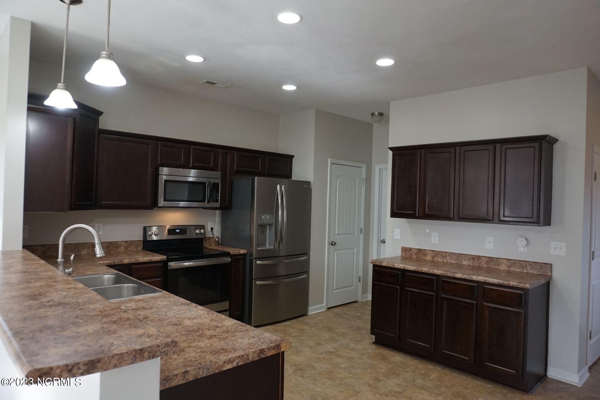 112 High Cottage Lane, Richlands, NC, 28574