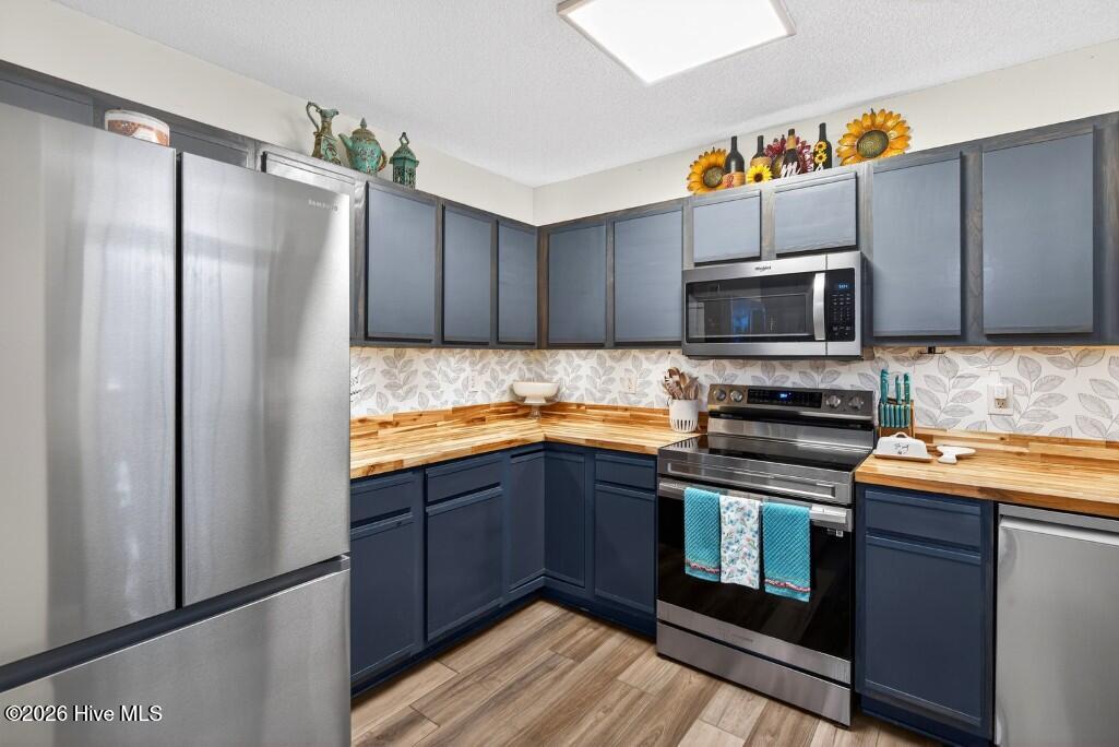 100568444 | Photo 10