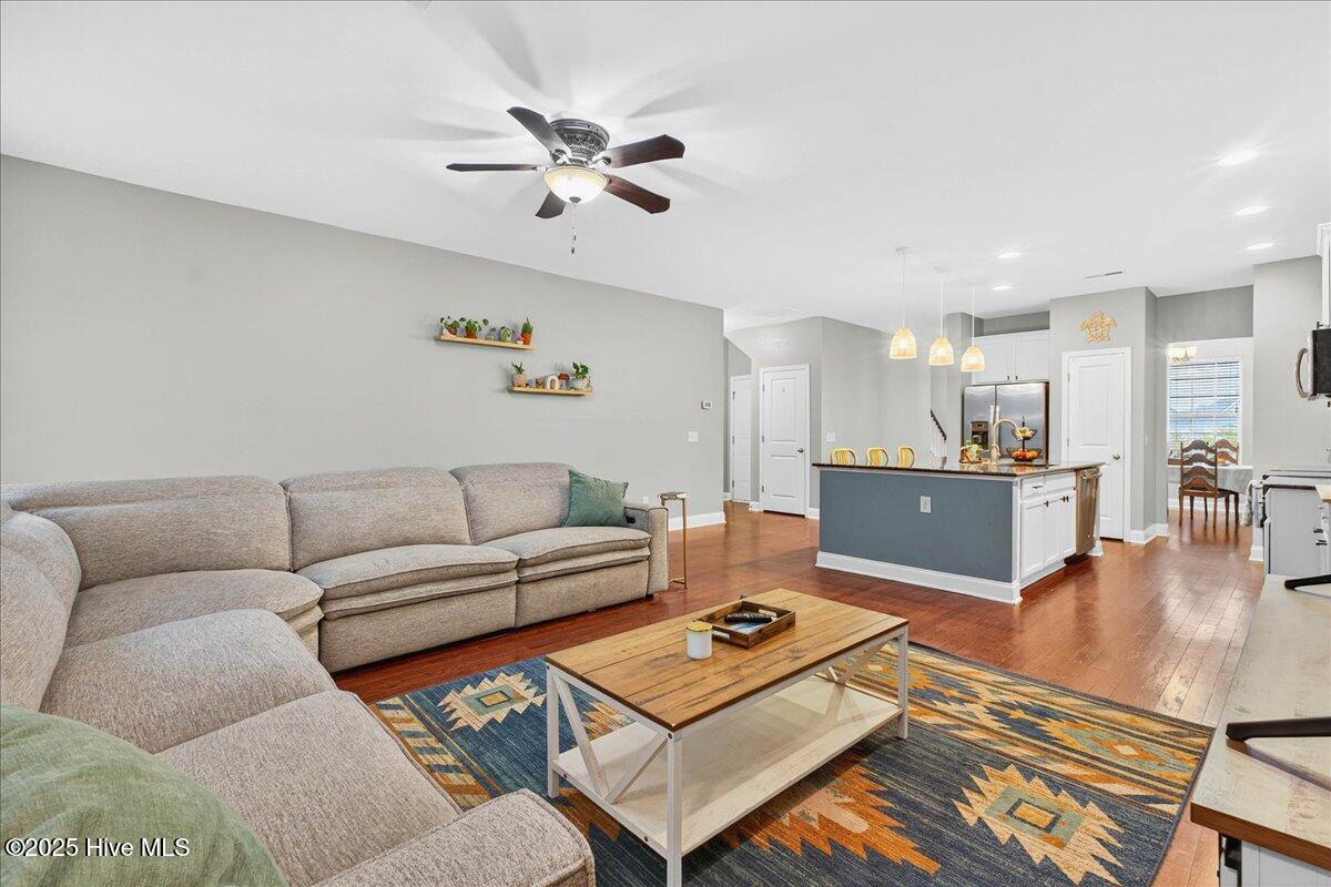 100522769 | Photo 13