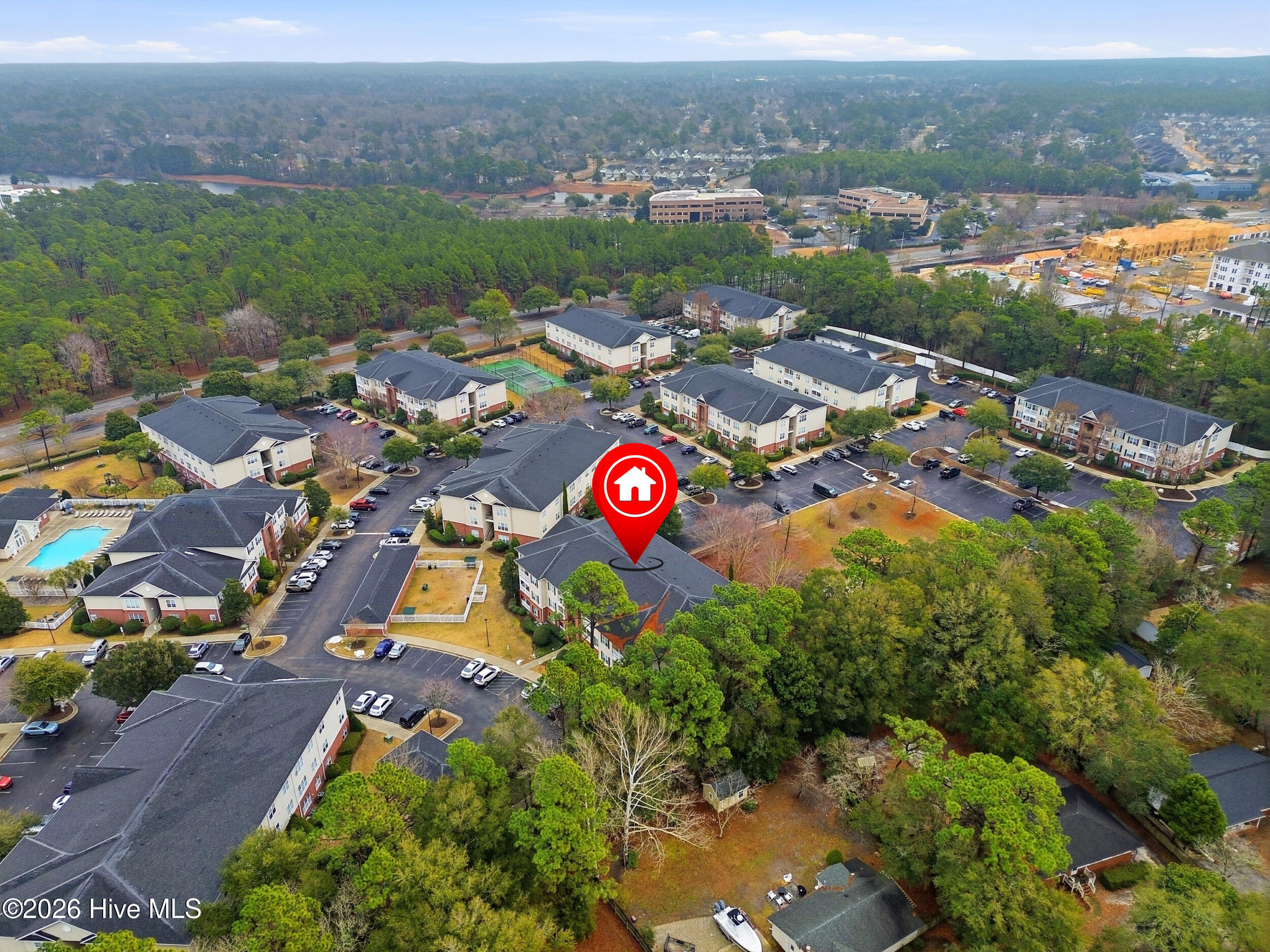 100553296 | Photo 31