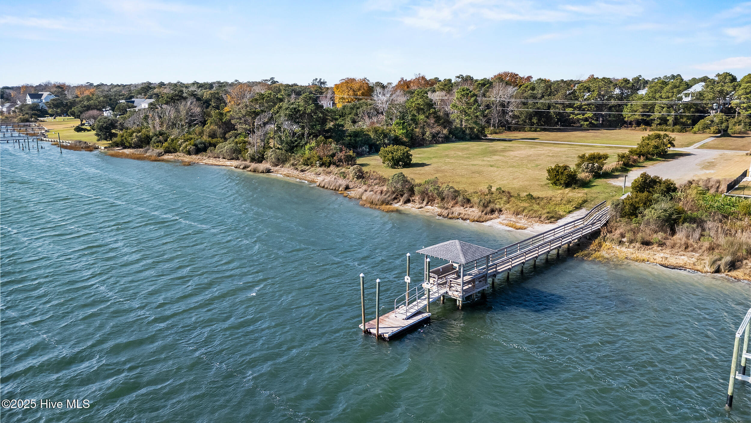 100570509 | Photo 103