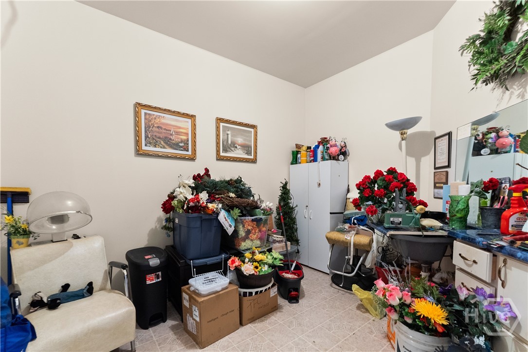1121 Beacon Light Road