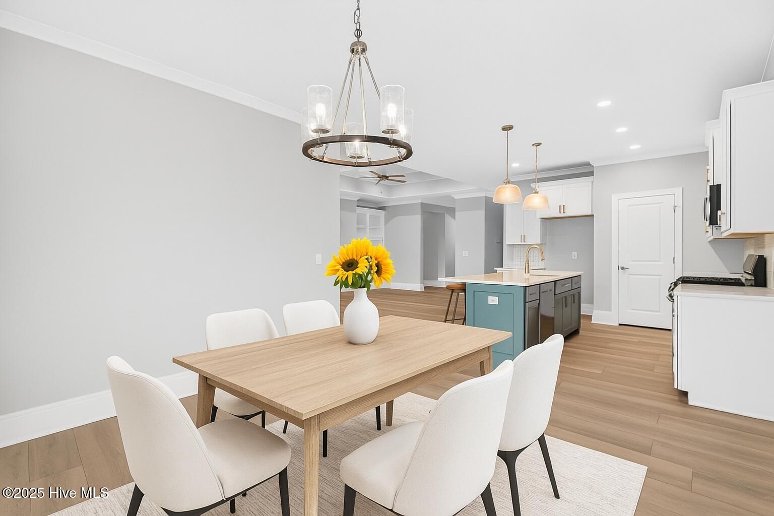 100491701 | Photo 23