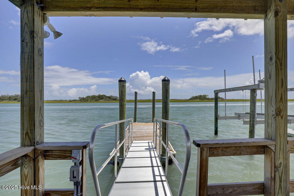 100556855 | Photo 29