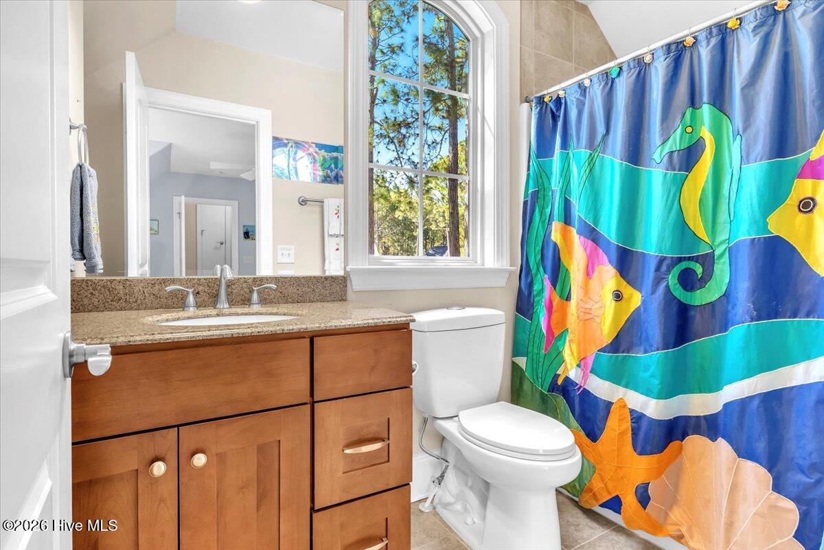 100556407 | Photo 54