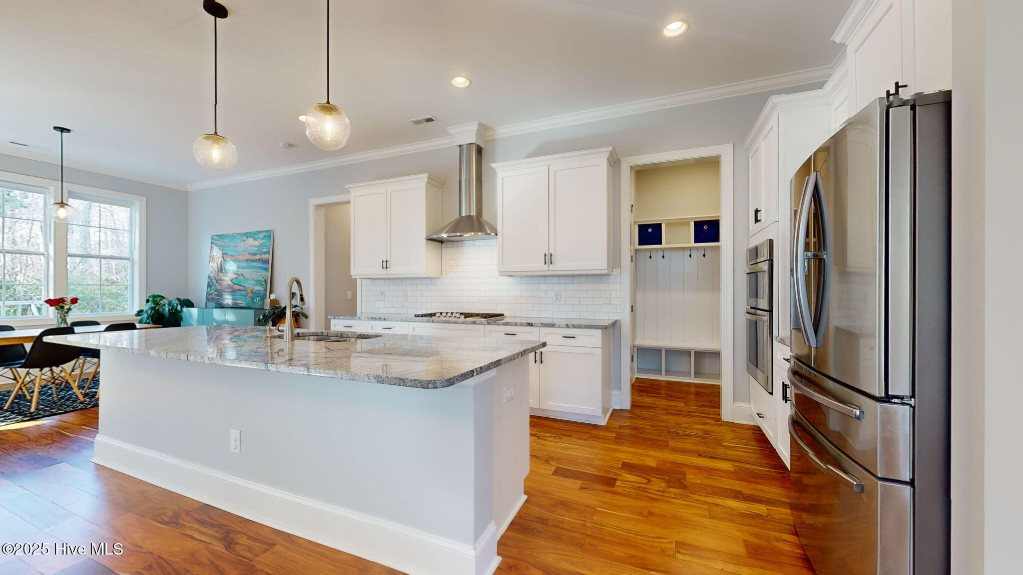 100518593 | Photo 20