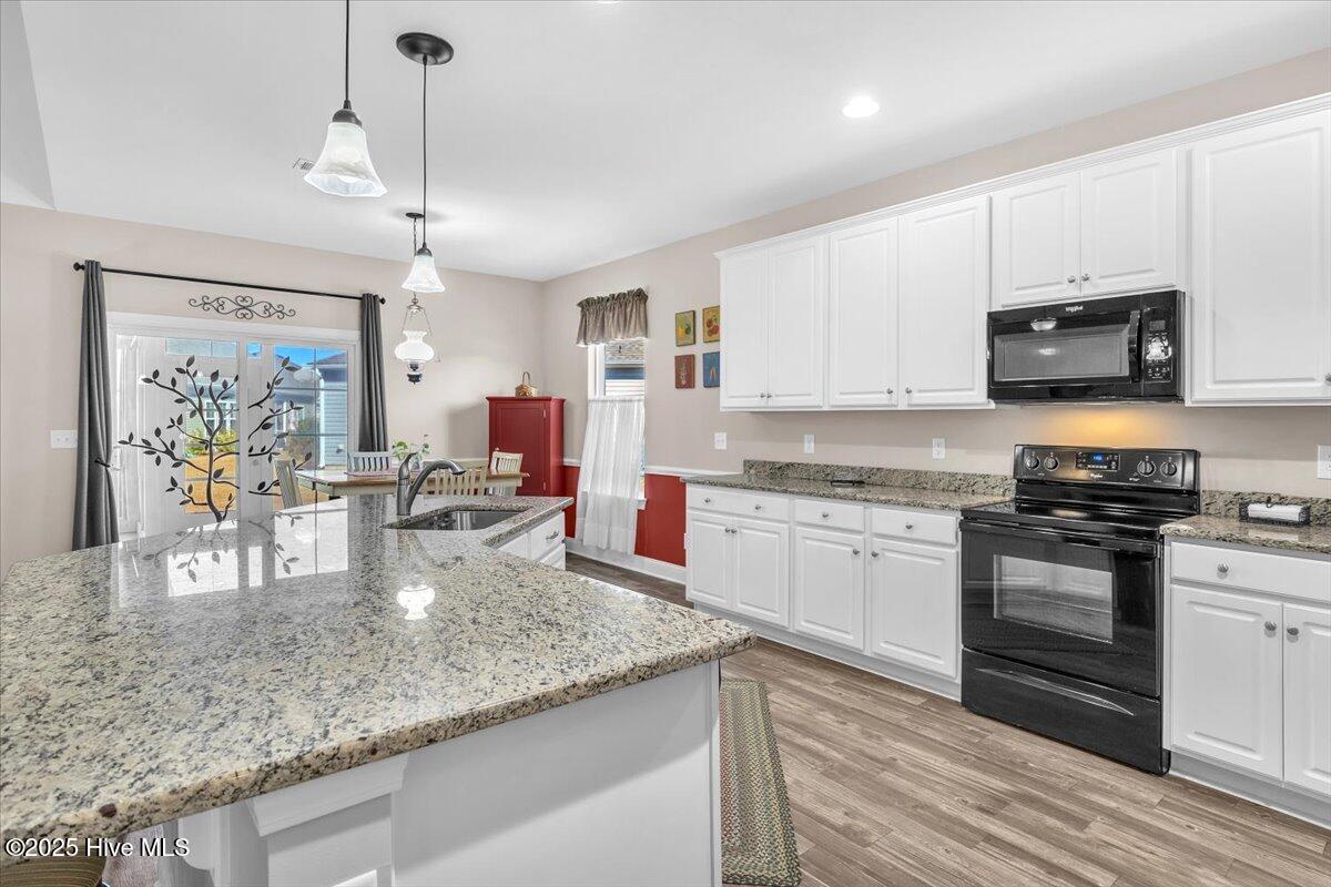 100541997 | Photo 12