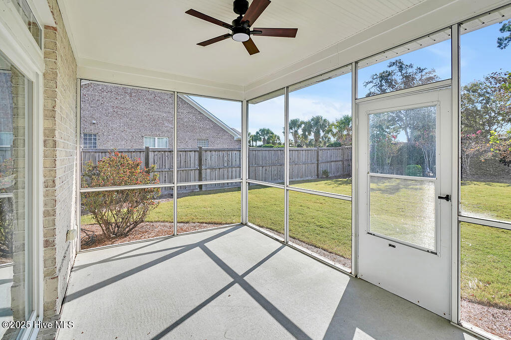 100531684 | Photo 24