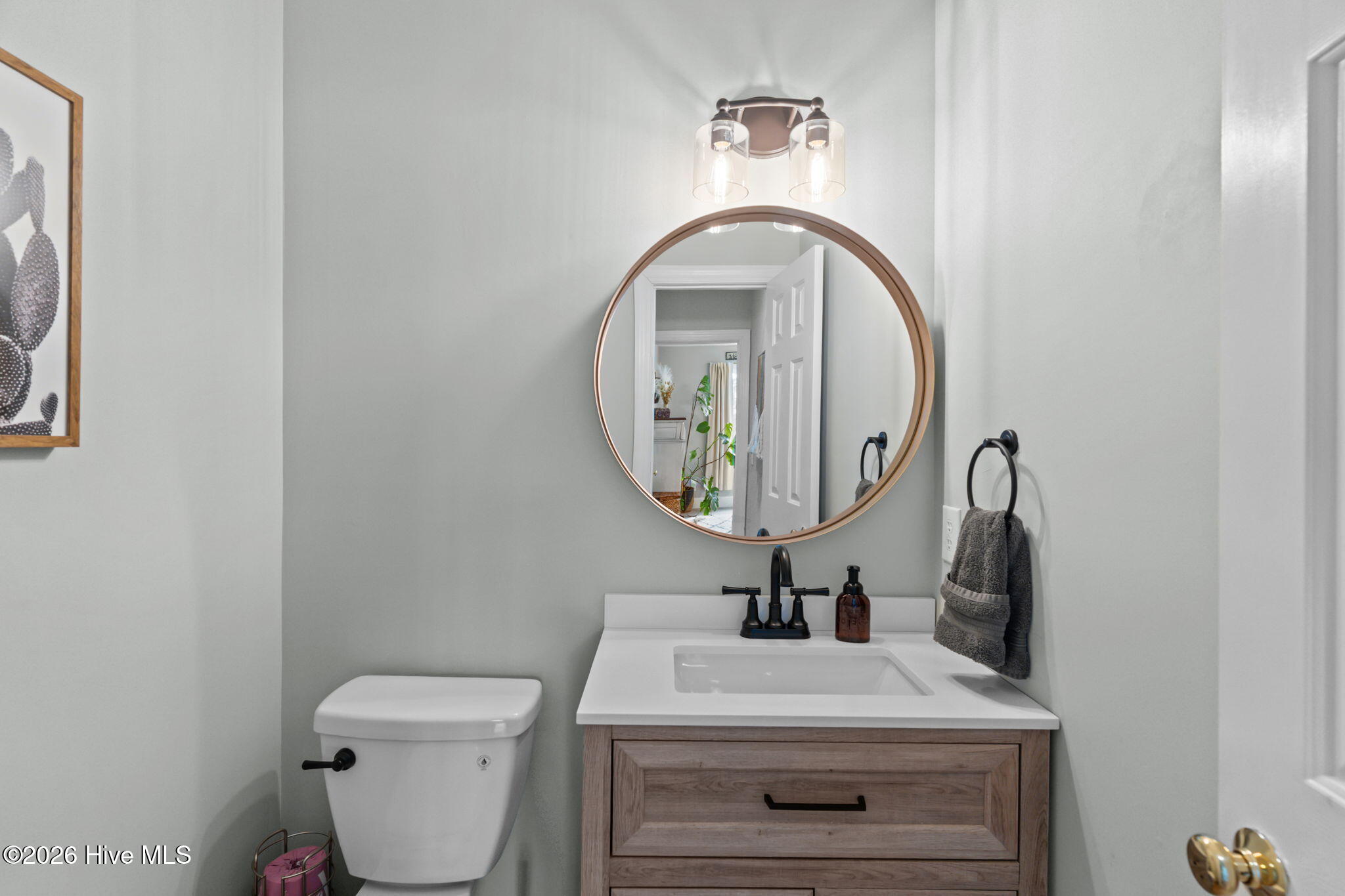 100556874 | Photo 32